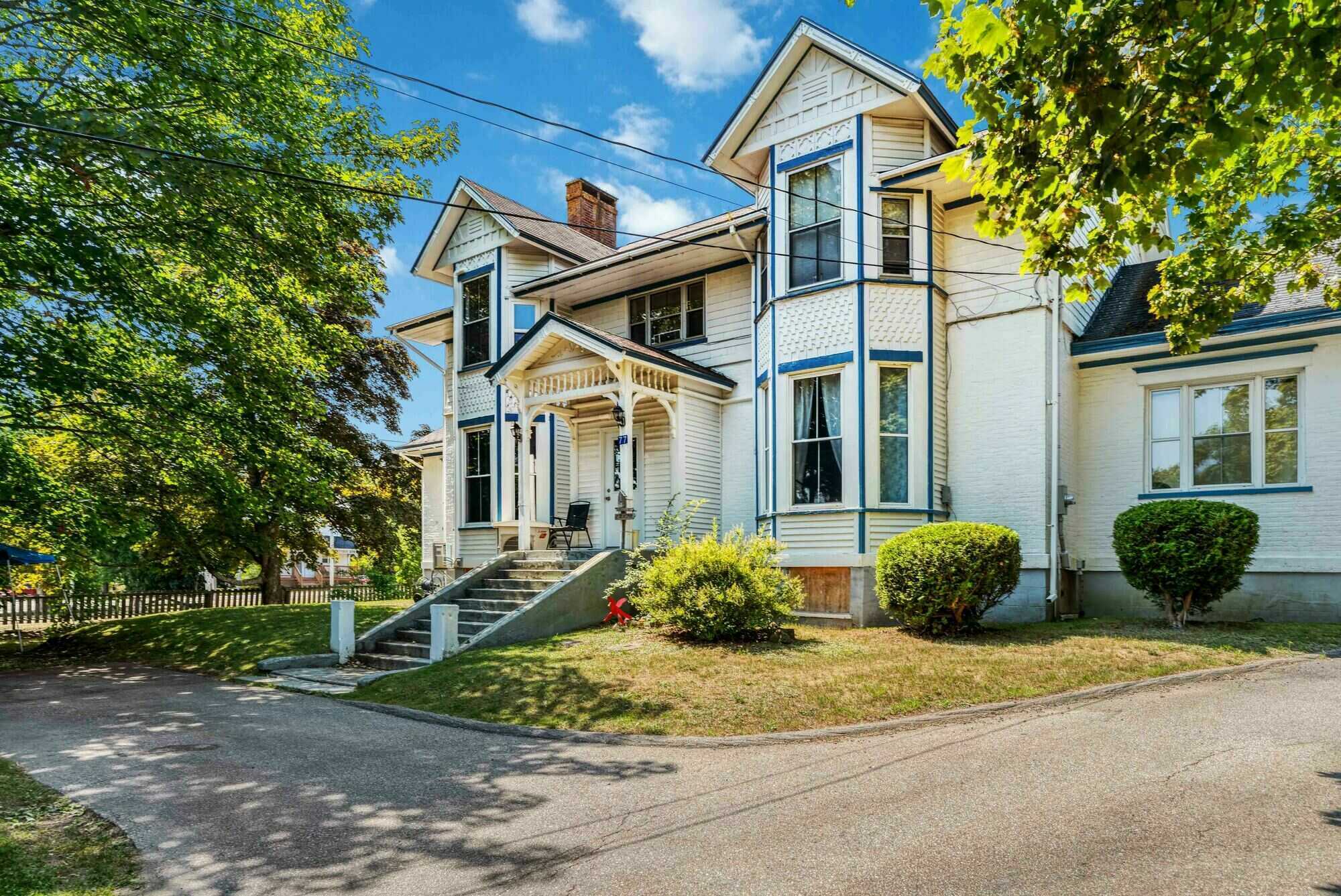 Live Free & Earn More: Your Five-Unit House‑Hack Haven in Digby 4