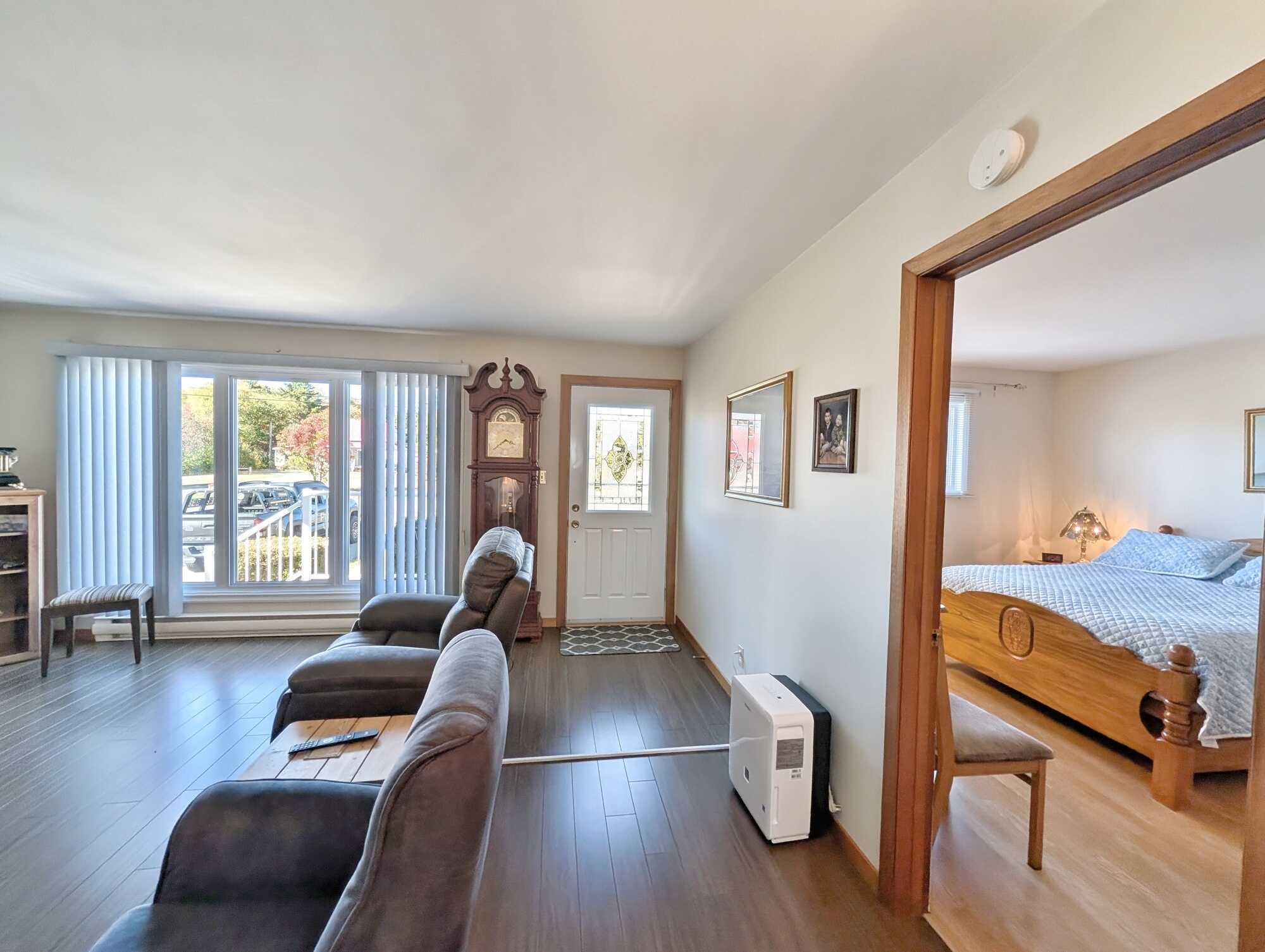 Maison et Chalet – Propriété au BORD DE LA BAIE de Caraquet -- Maisonnette, New Brunswick – WATERFRONT House & Cottage on the Bay of Caraquet 5