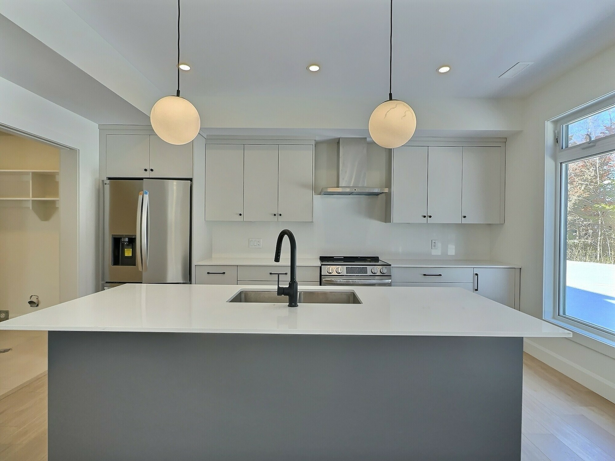 This stunning 3 bedroom, 2 storey home is one year old, built on a slab, and located at the end of a peaceful cul-de-sac in the sought-after community of Valley! 2