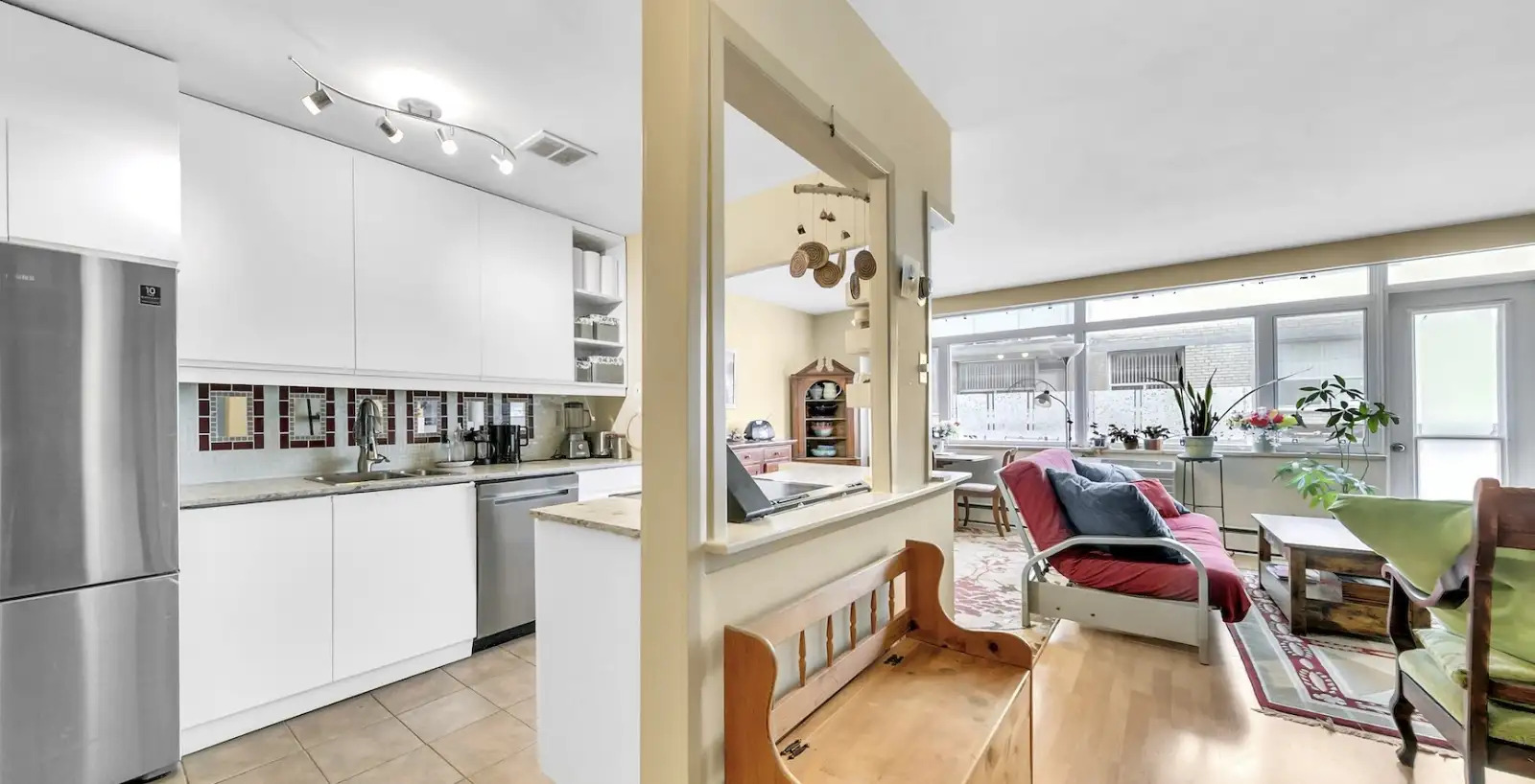 Private sale of one-bedroom Toronto apartment 2