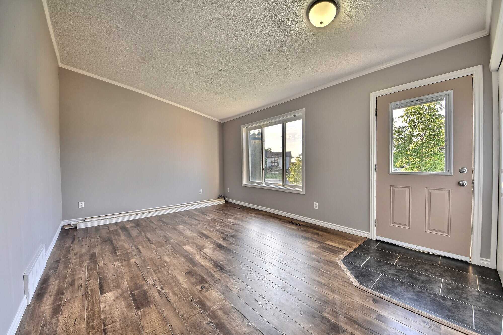 168 Farrell Crescent, Fort McMurray 2