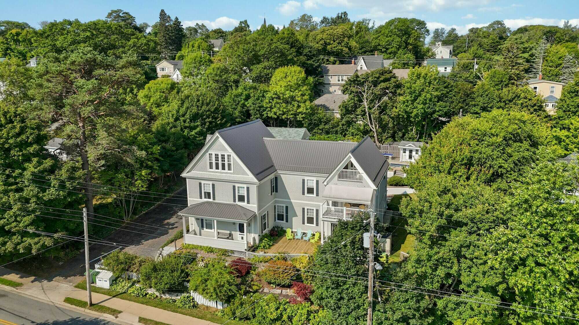 121 & 123 Duke Street, Chester, Nova Scotia
$2.95M CAD | Approximately $2.M USD | Approximately €1.8M EUR
7 Bedrooms | 7 Bathrooms | Pool | Registered Mooring | Multi-Residence Flexibility 4
