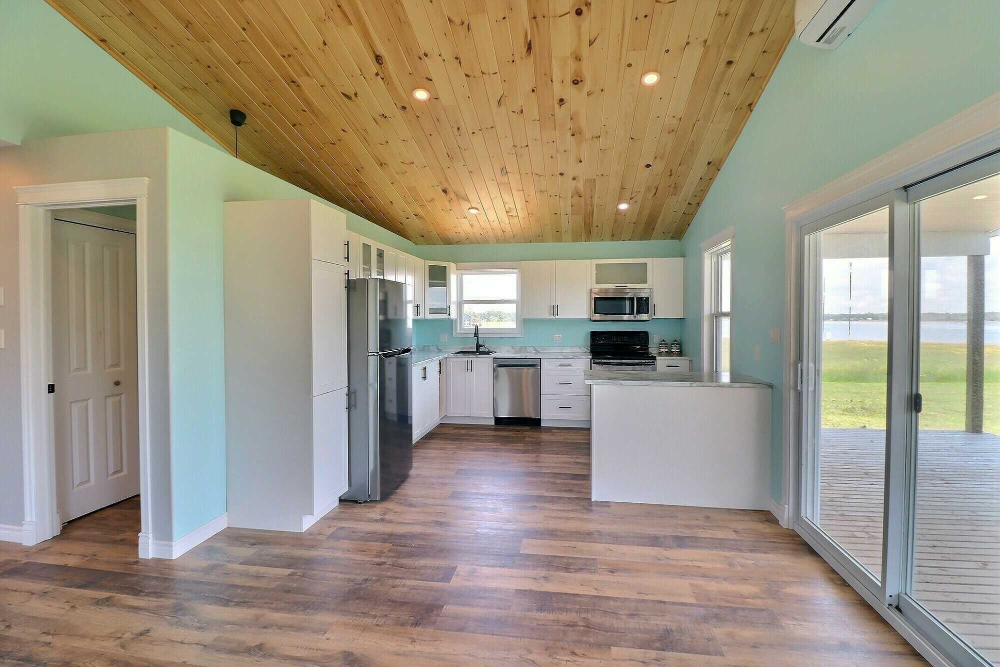 Waterfront Paradise in Eastern Prince Edward Island! 4