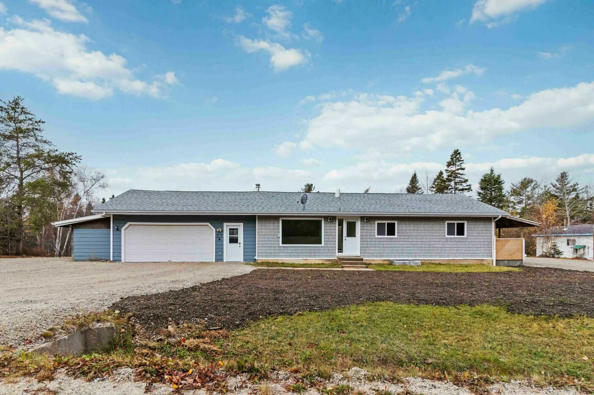 Beautifully Renovated Bungalow with In-Law Suite or Income Unit – Chester Grant is the Ideal Location Between Halifax & Bridgewater! HST Included in the purchase price. 3