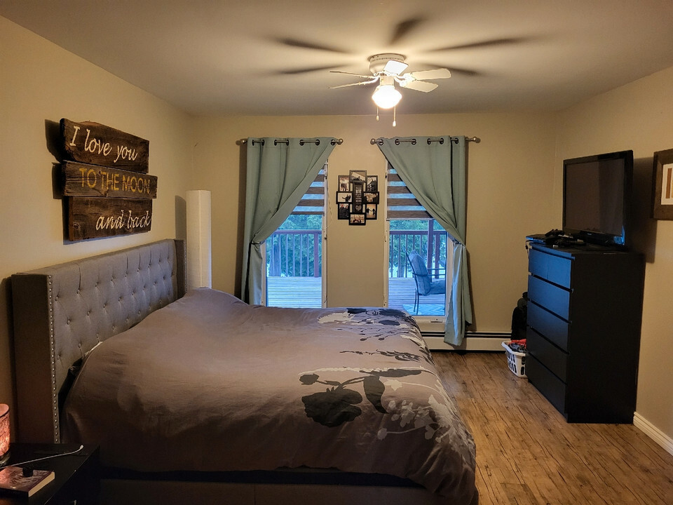 Lakefront Home For sale 5