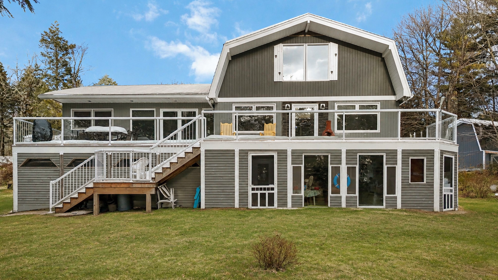 Lakefront Privacy Meets Flexible Modern Living 2