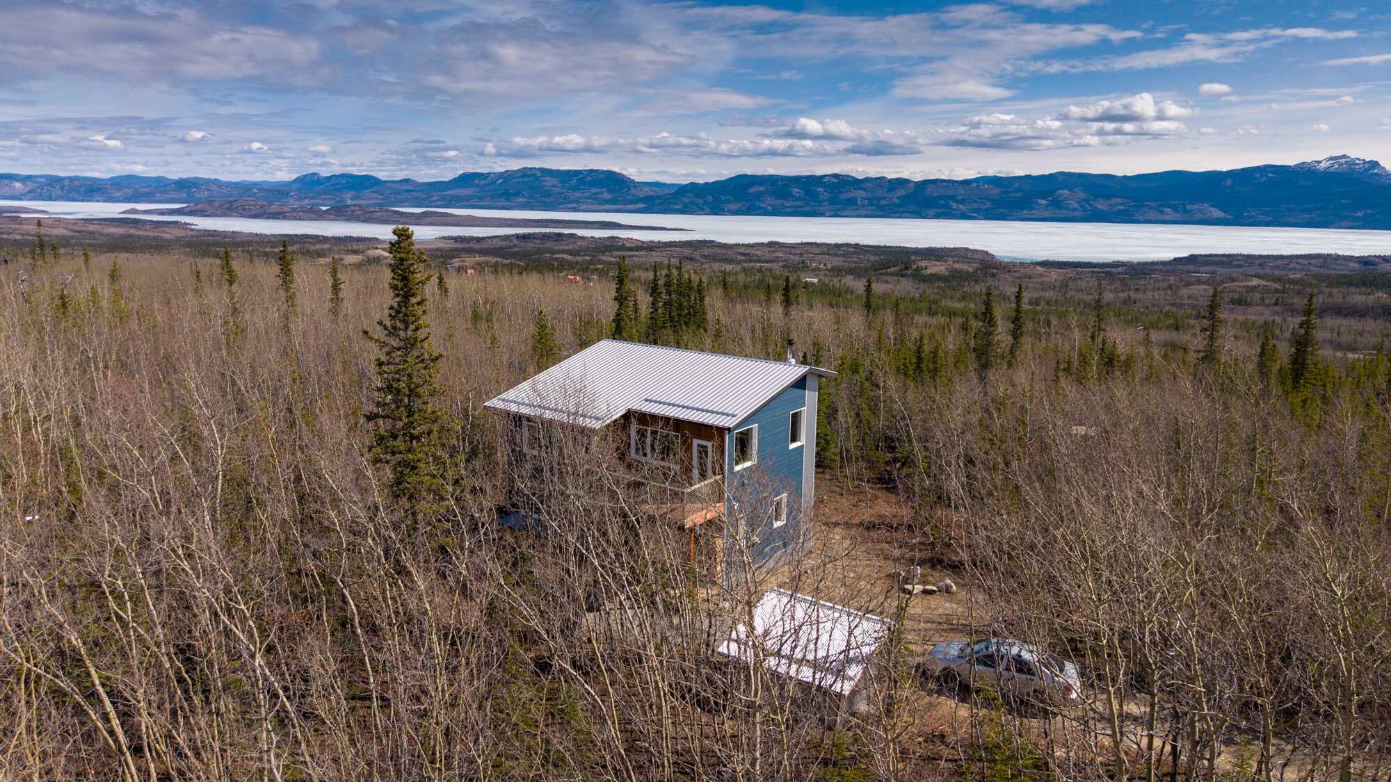 Custom Yukon Home with Lake & Mountain Vistas 3