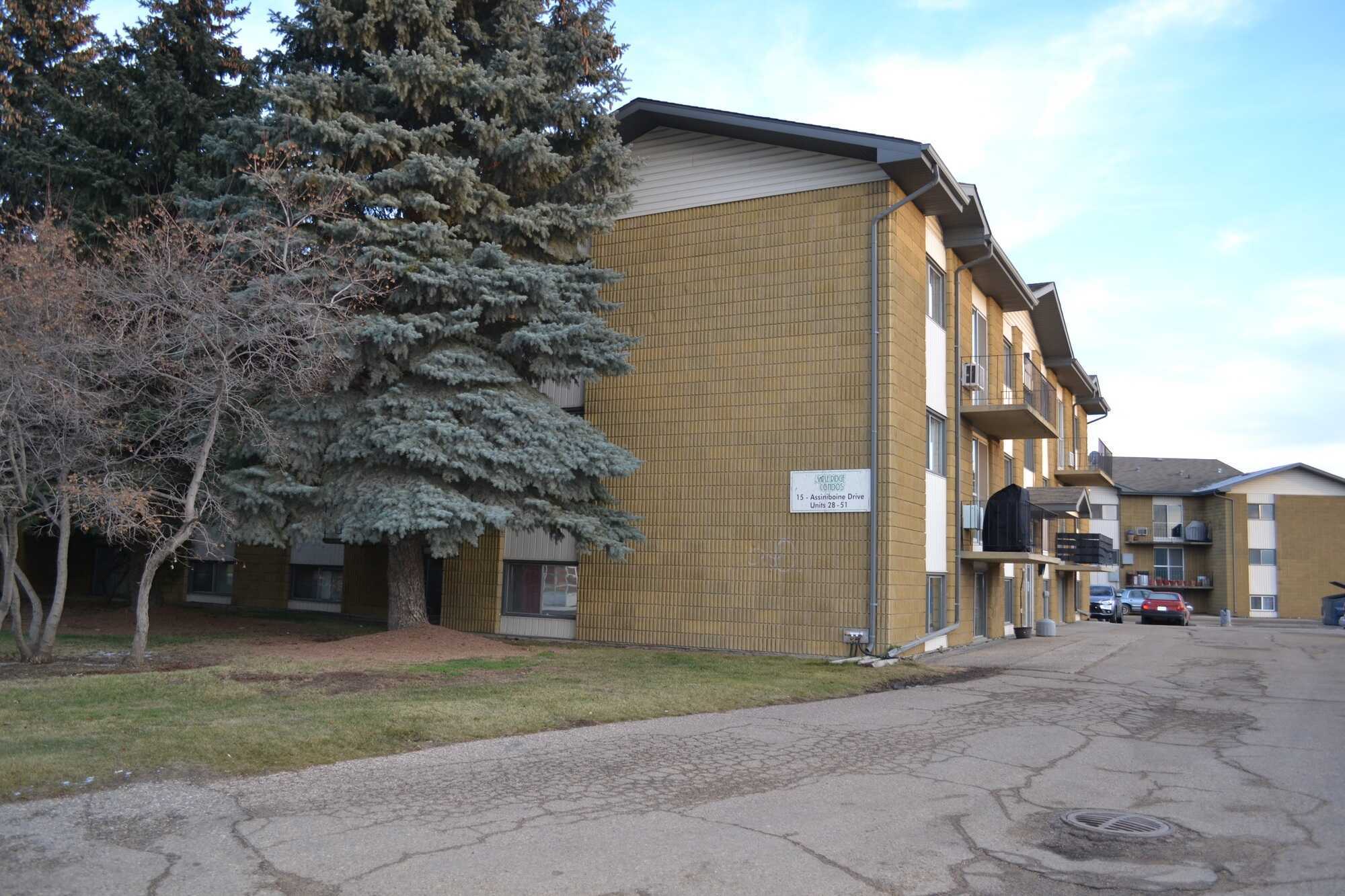 #37  - 15 Assiniboine Dr, Saskatoon 2