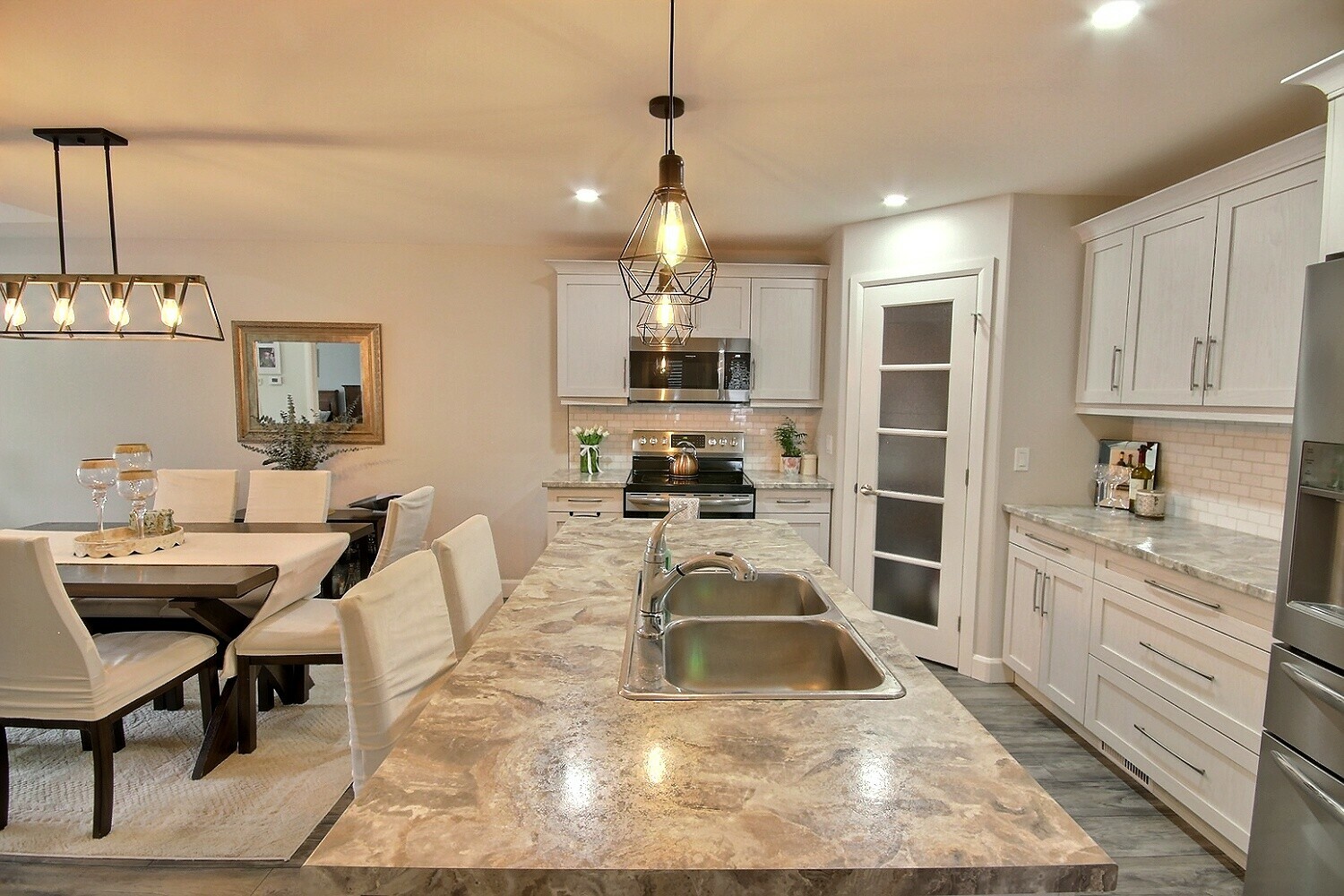Modern 3-Bedroom Semi-Detached with Main-Floor Primary Suite 4