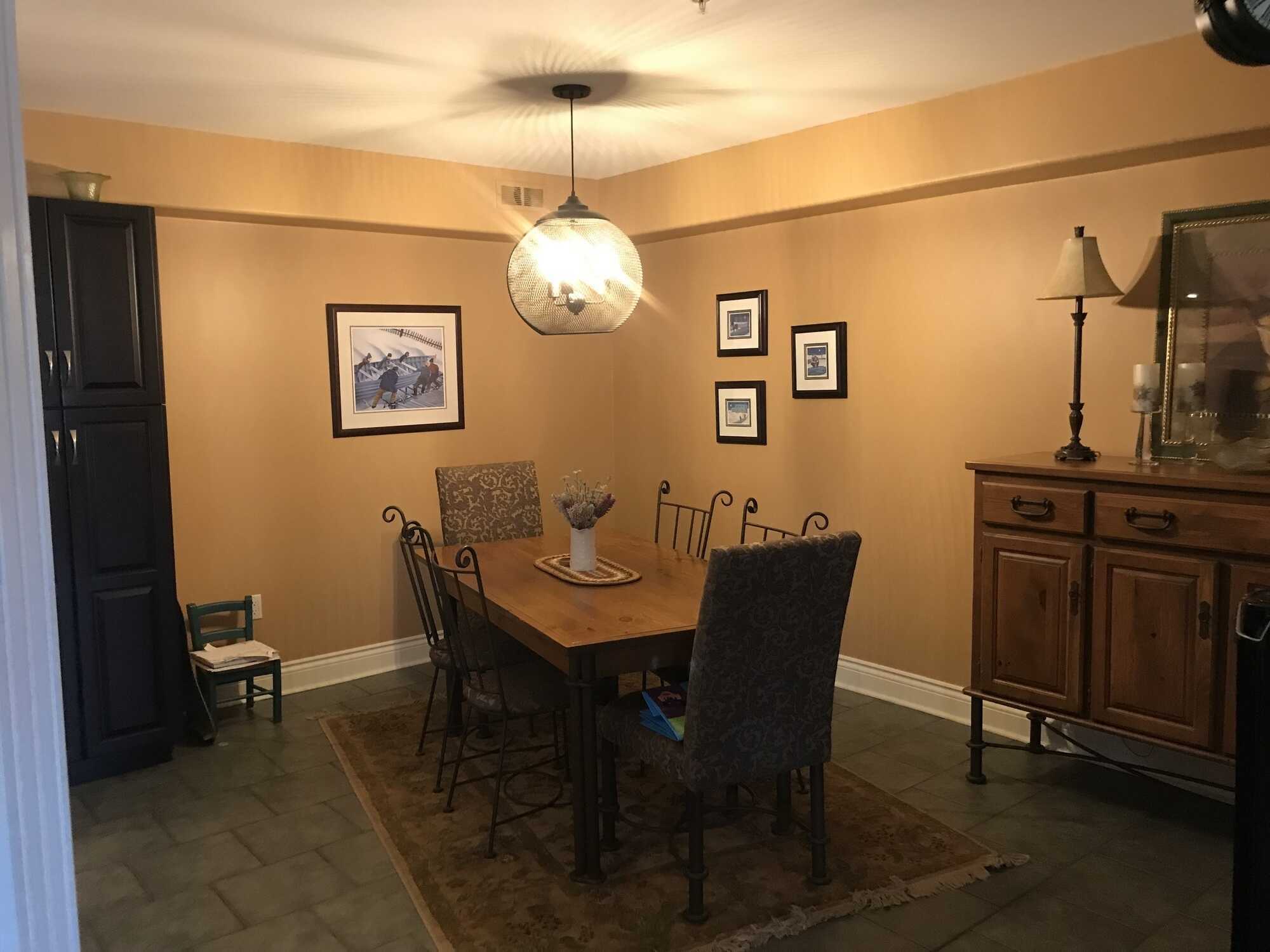 Beautifully Adapted 3-Bedroom + Den Condo 5