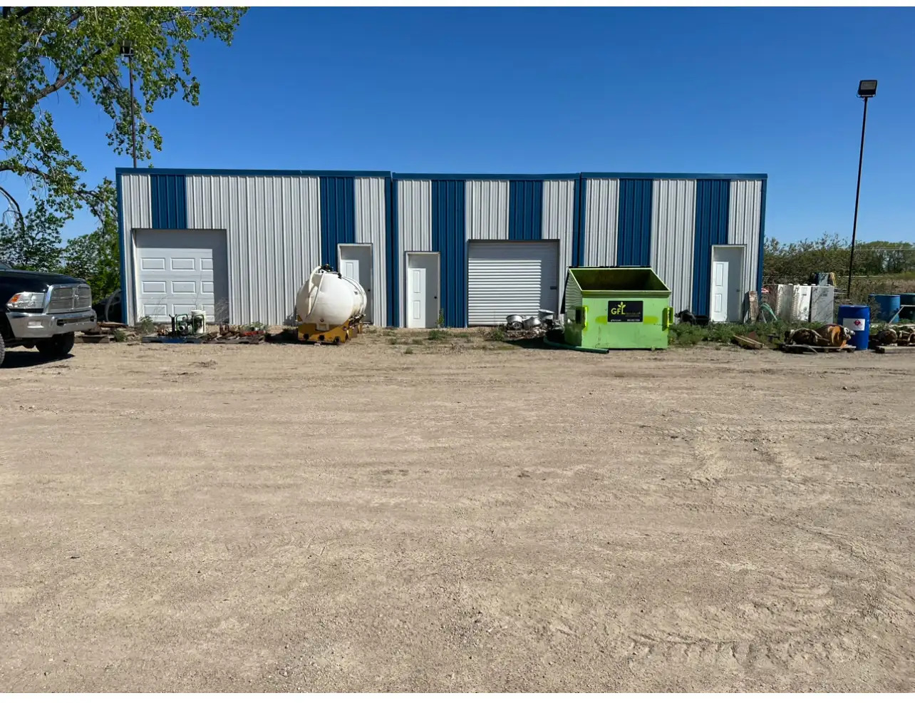 Beautiful Acreage, Shops, Business, or Aviation enthusiast 2