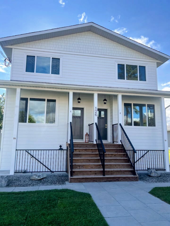 Modern 2023 Half Duplex with Income-Generating Airbnb Suite 2