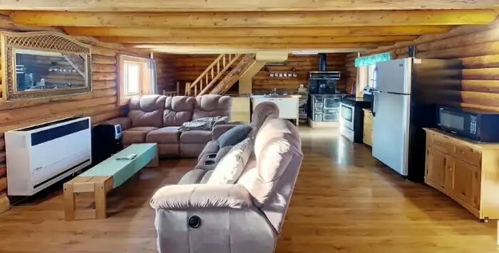 Log cabin to be moved 4