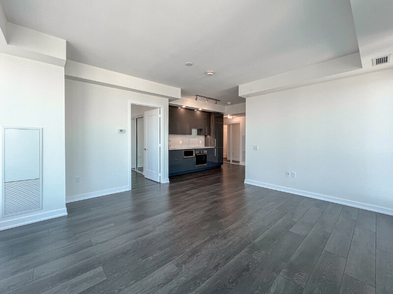 Brand New Condo Pinnacle Yonge in Downtown Toronto 53rd Floor 5