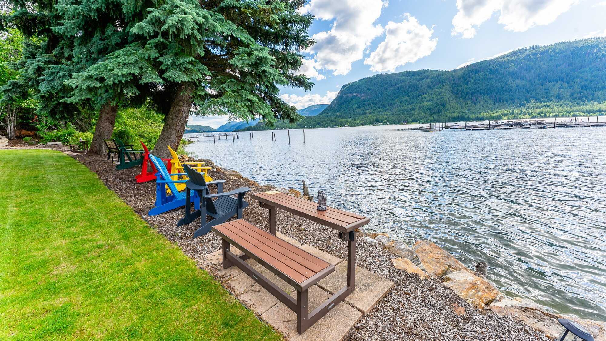 Whether you’re looking for a year round getaway, an investment property, or a combination of both, this unique offering at Grandview Shores is worth a closer look. 3