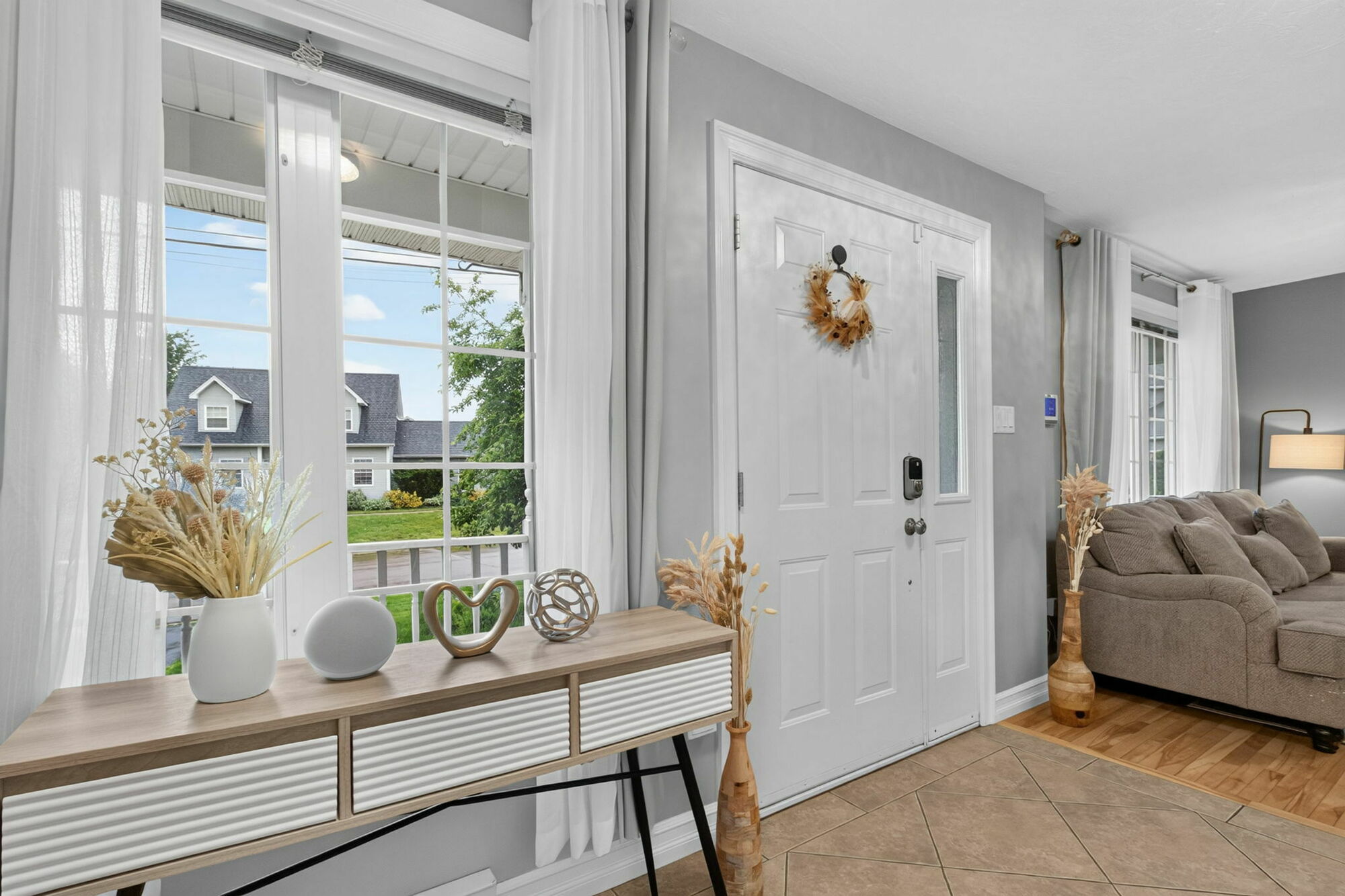 Beautiful Family Home in Sought-After Dieppe! 3
