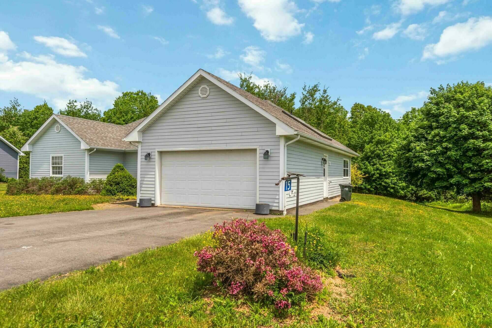 Spacious One-Level Home with Modern Comforts 4