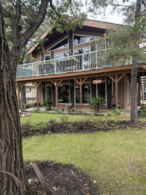 Beautiful 2 level home across from the lake in Killarney, MB 2