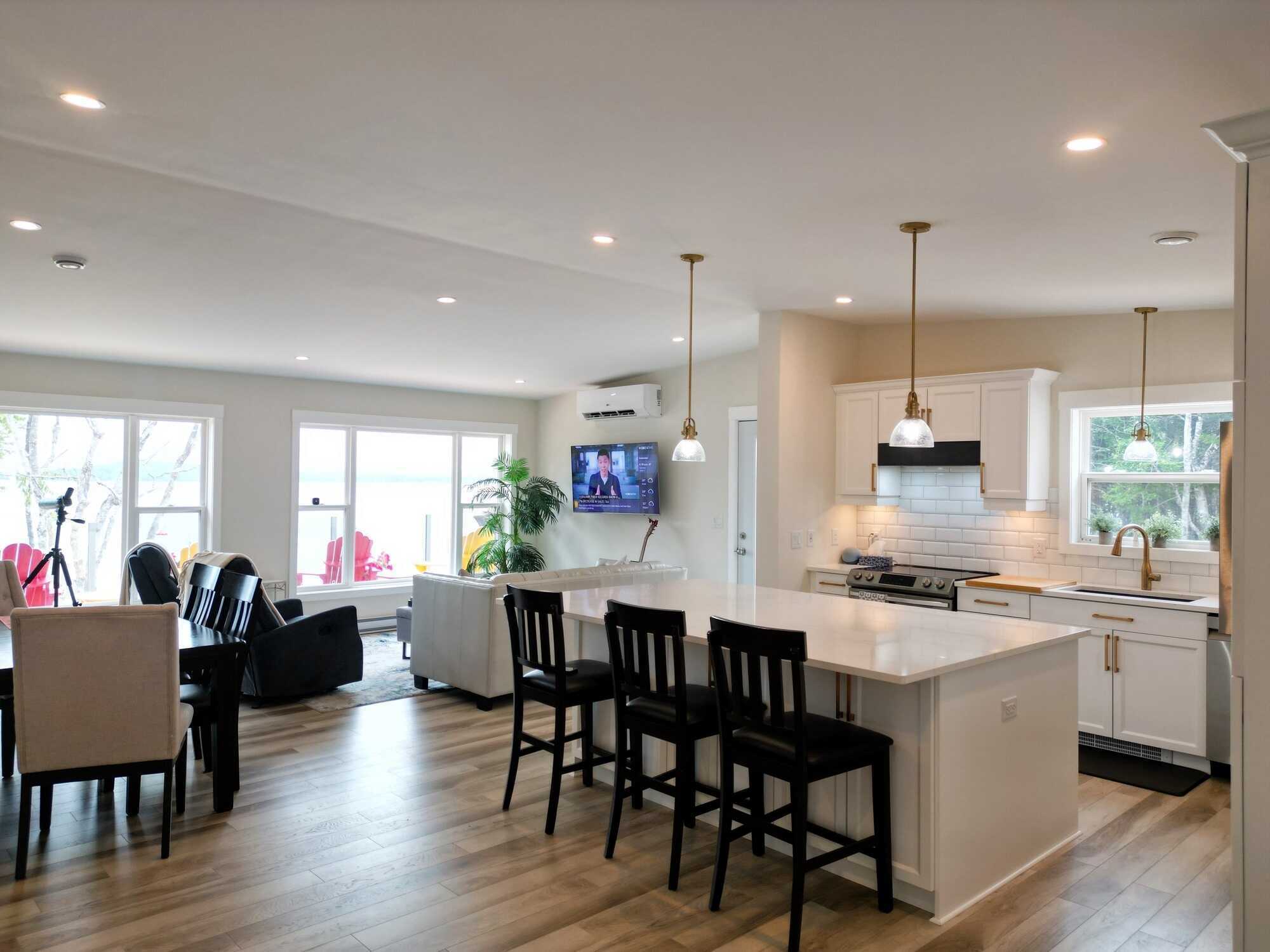 Waterfront Retreat in Sought-After Cape George Estates 5