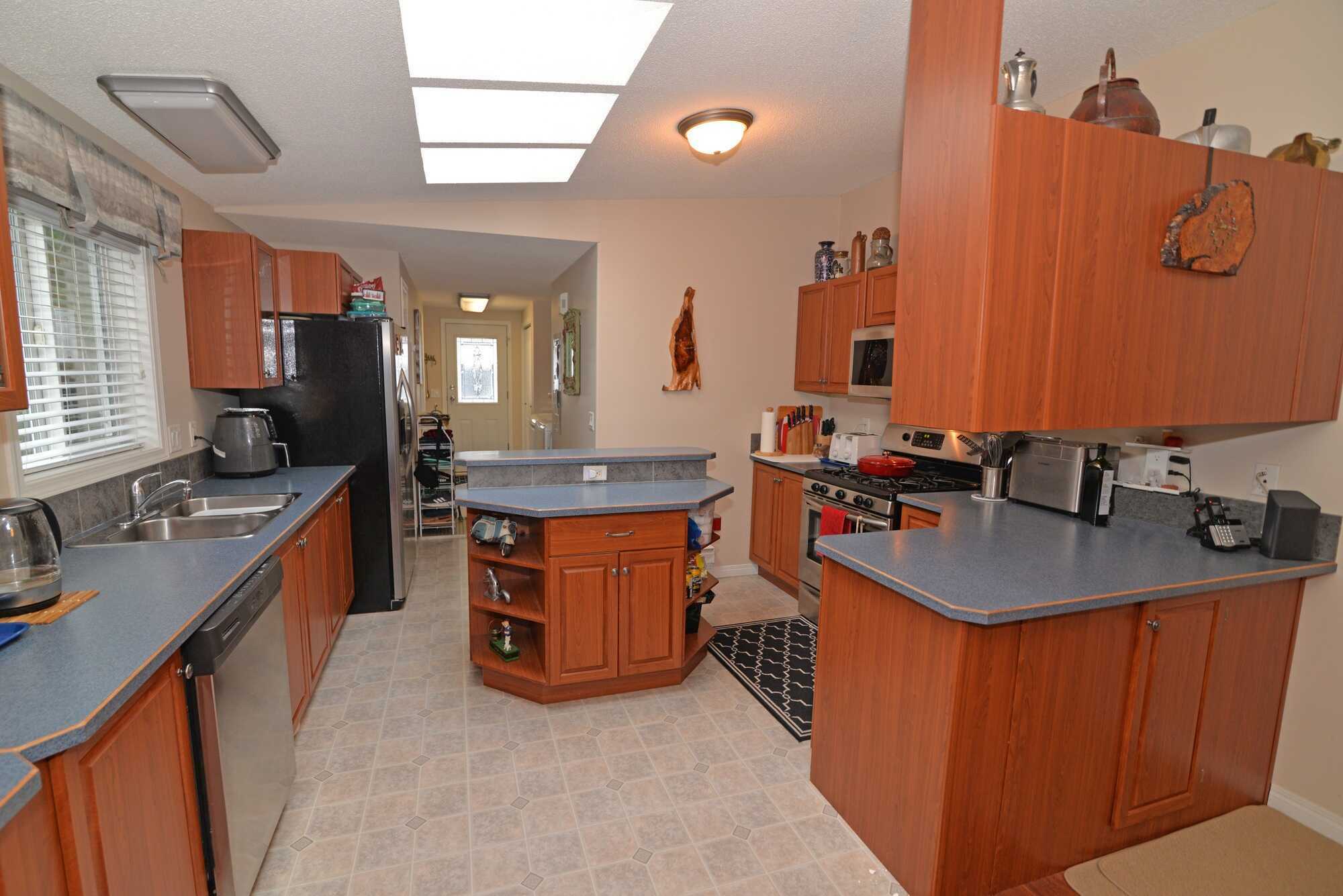 NEWLY PRICED! PRICED TO SELL ! Just Listed ! Located in beautiful Sproat lake this lovely 1650 sq ft 2 bedroom 2.5 bathroom fully updated Rancher on a lovely 6000 sq ft landscaped property with flowers,garden,vegetable beds & relaxing hot tub awaits! 4