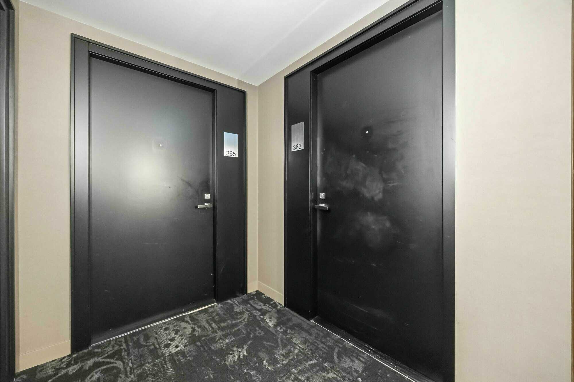 Bright Corner Unit with Rare Tandem Parking | 2+1 Bed at Southside Condos 4