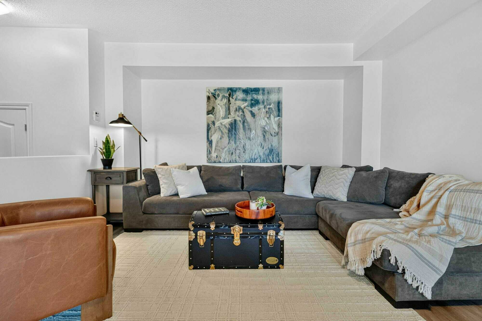 Don't miss this beautiful Freehold Townhome with no monthly fees in North Oshawa. 5