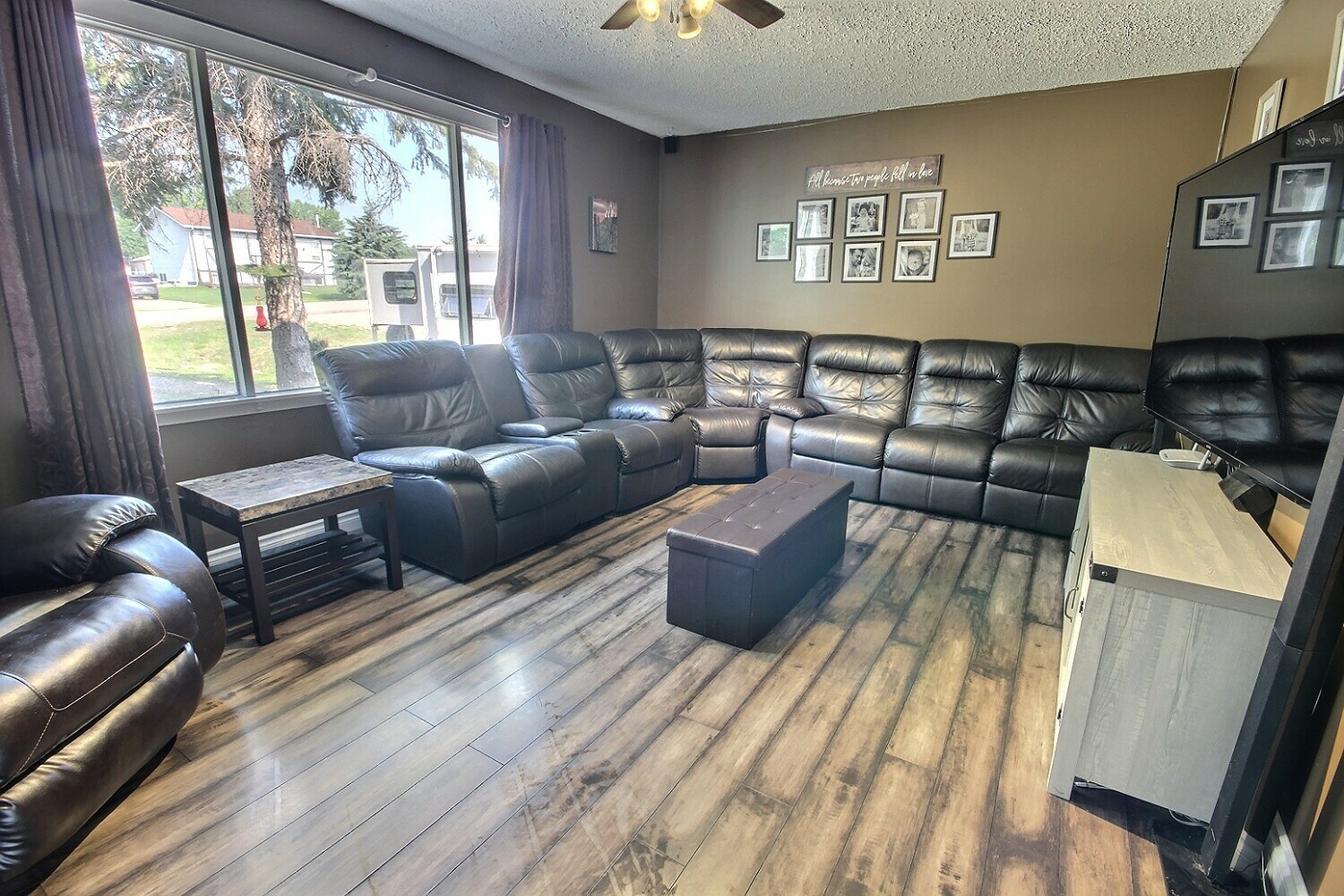 Welcome to #403, 61314 RR 463 Bonnyville, AB
Great location at Moose Lake! 3