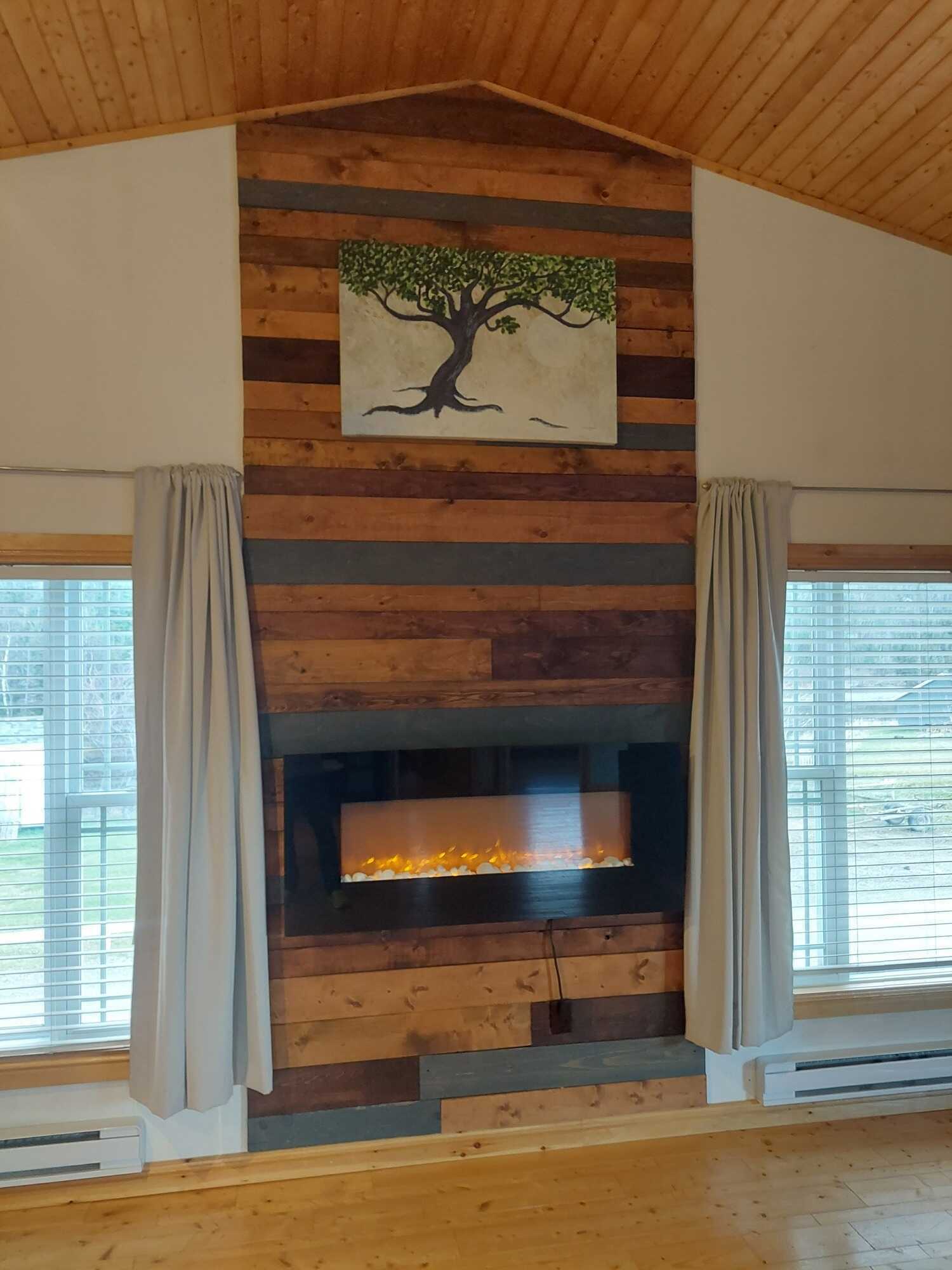 Beautiful custom built vacation home in Gros Morne National Park!! 4