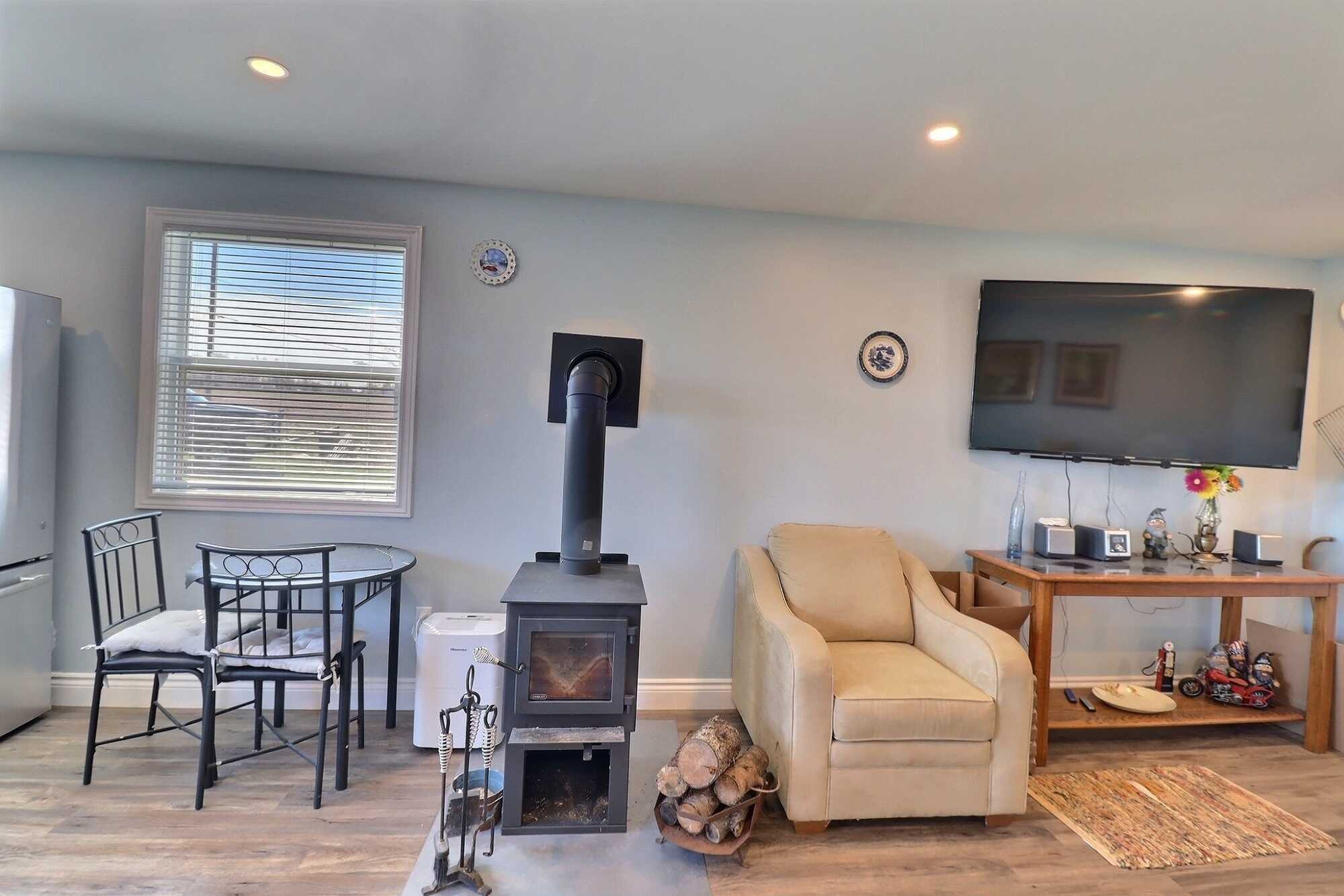 Year-Round Living or Summer Escape – The Choice is Yours! 5