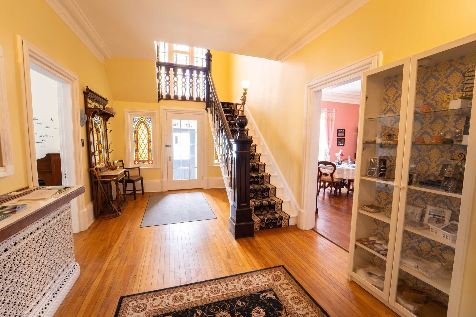 "1854 Heritage meets Modern Comfort" 4