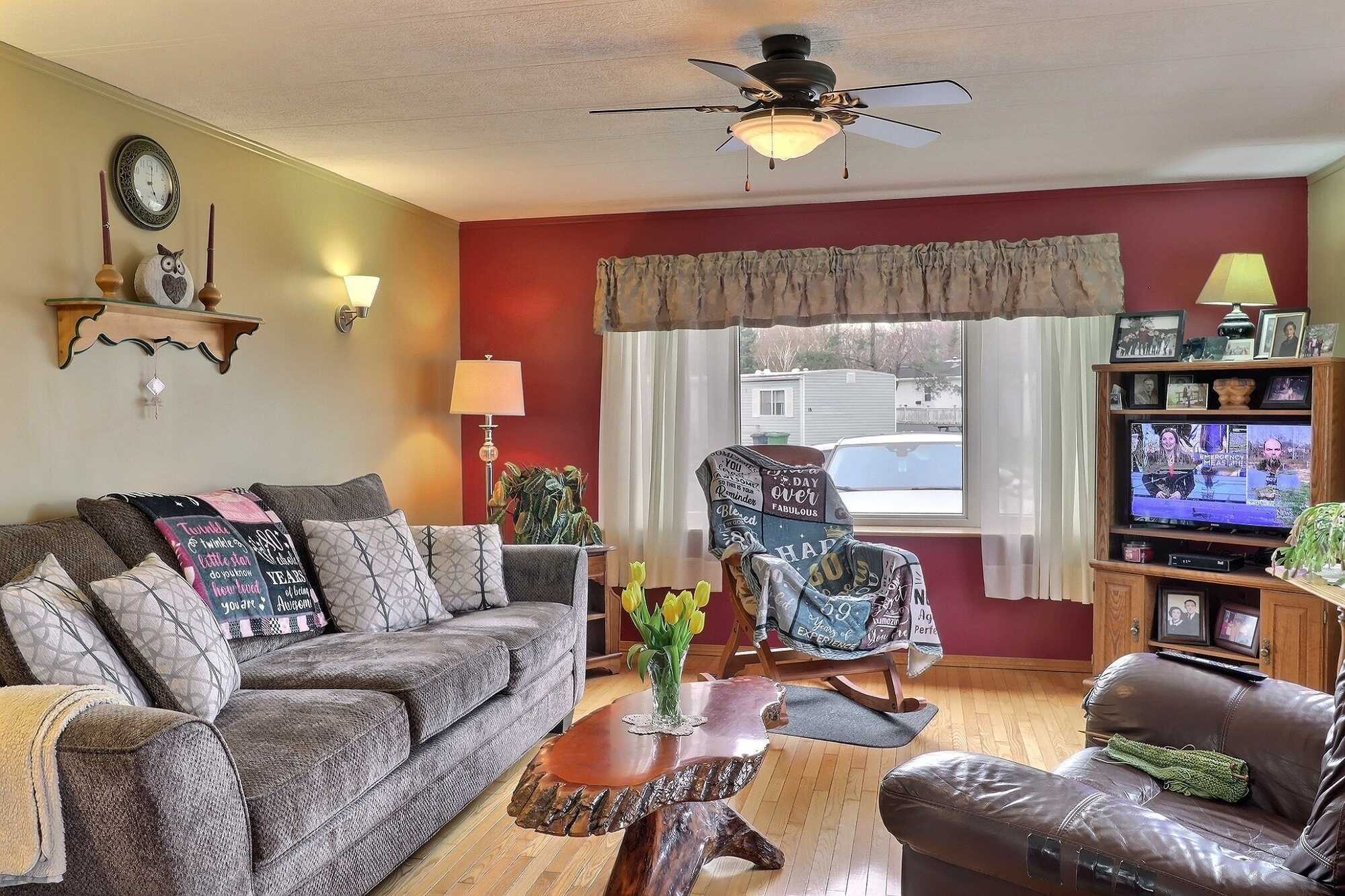 Affordable & Move-In Ready Living in the Heart of Charlottetown! 2