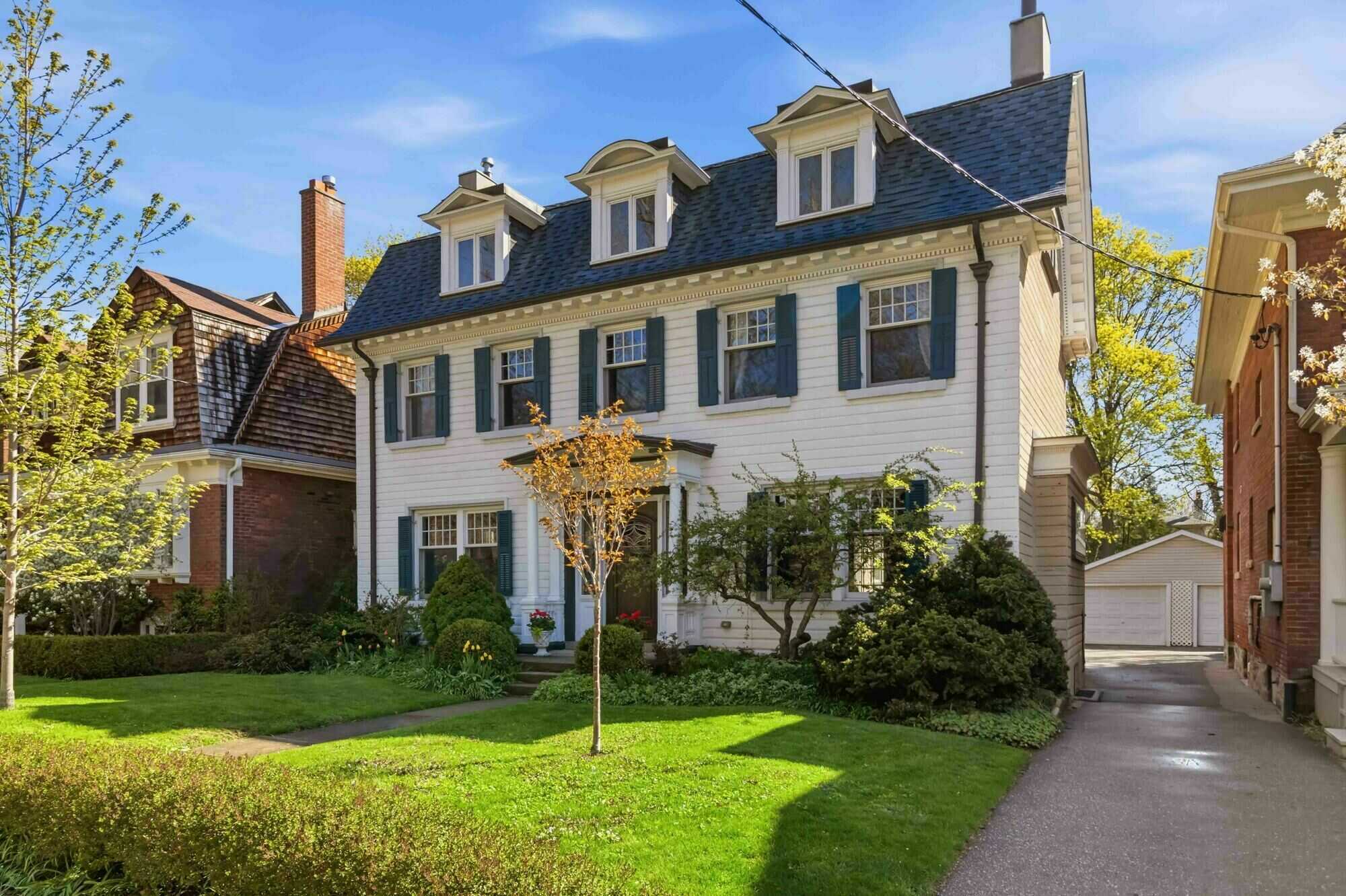 Exquisite Georgian Revival Residence on Coveted Nanton Avenue, Rosedale 2