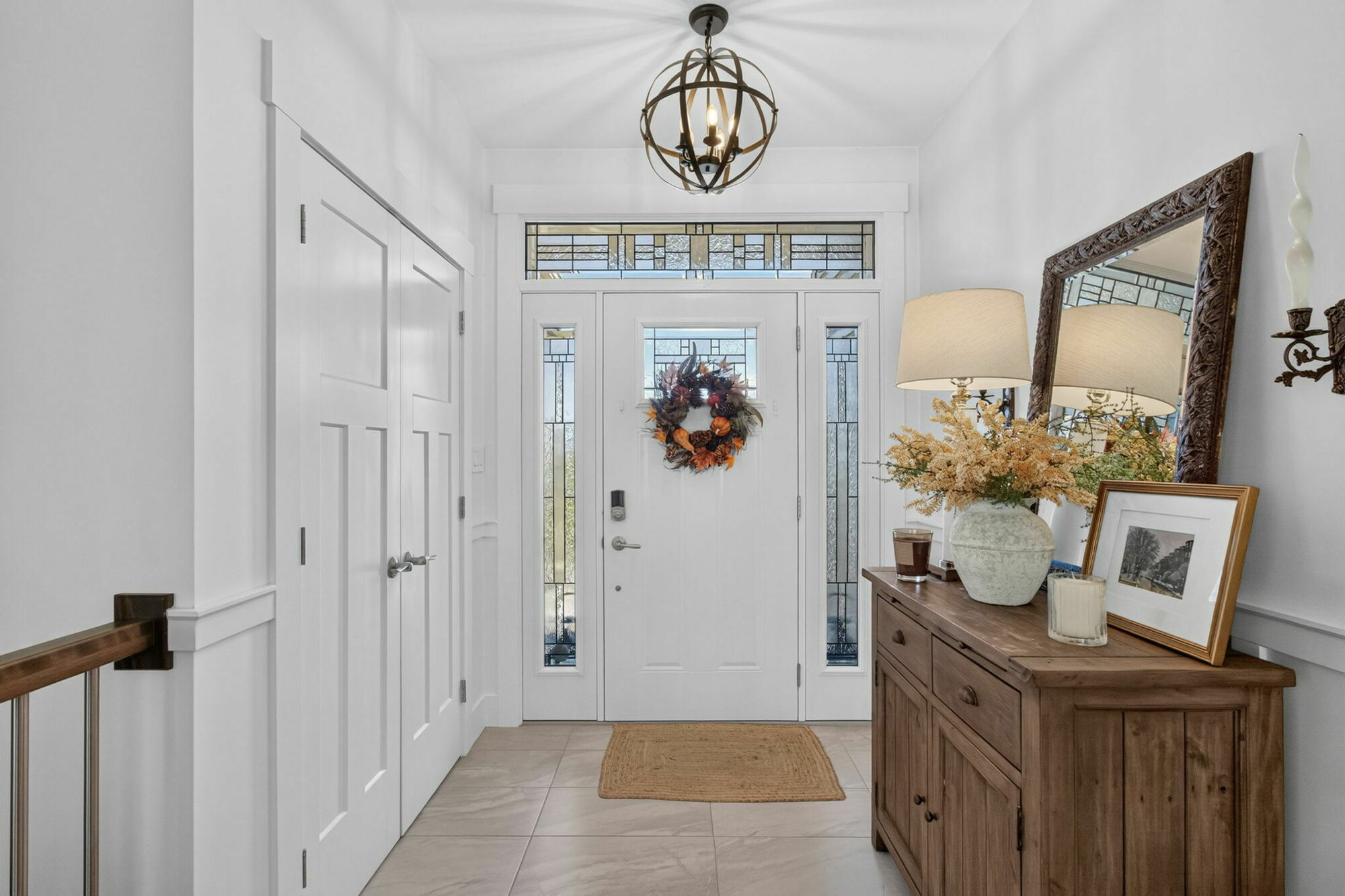 Welcome to 22 Louis-Arthur, an impressive executive bungalow where generous living space, thoughtful custom details and an exceptional outdoor retreat come together beautifully. 2