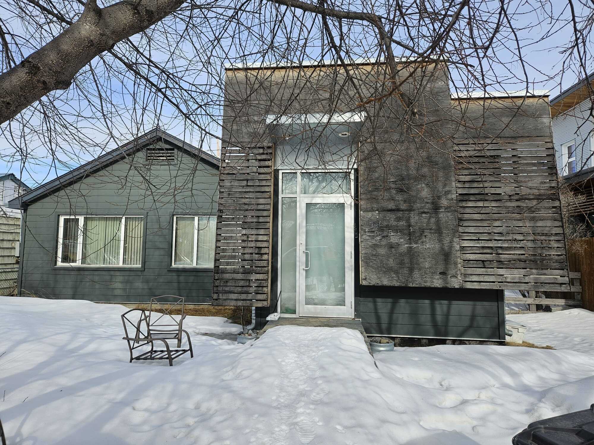 Prime Downtown Location with Custom Renovations and Great Business Potential 1