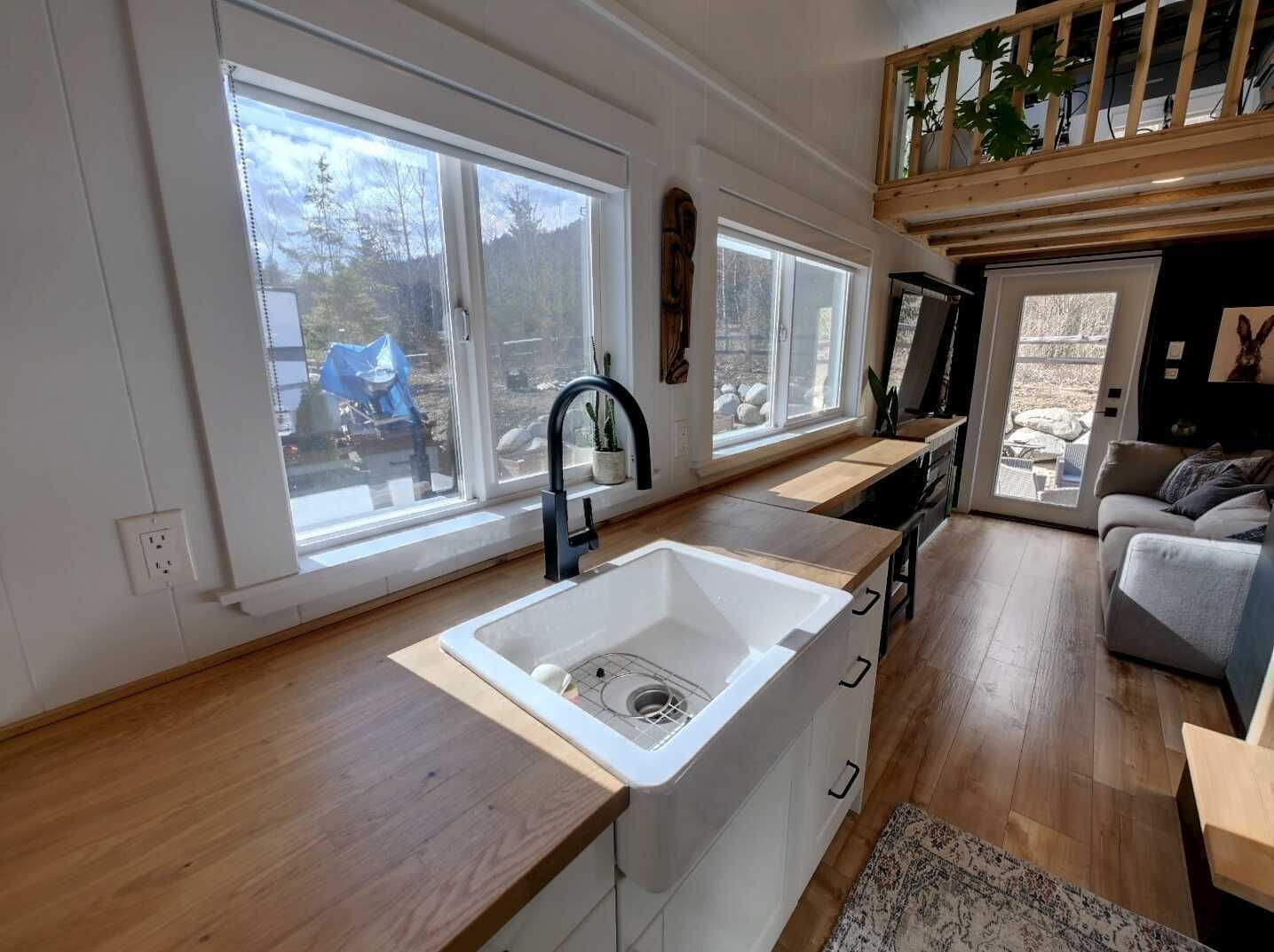 EXCEPTIONAL VALUE! AMAZING Tiny Home!  Beautifully built and can be lived in all year long!  Perfect for a summer vacation spot!  CURRENT LOCATION IS WINNIPEG MANITOBA 5
