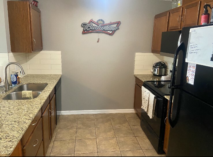 1 bedroom + den condo for sale or rent 5
