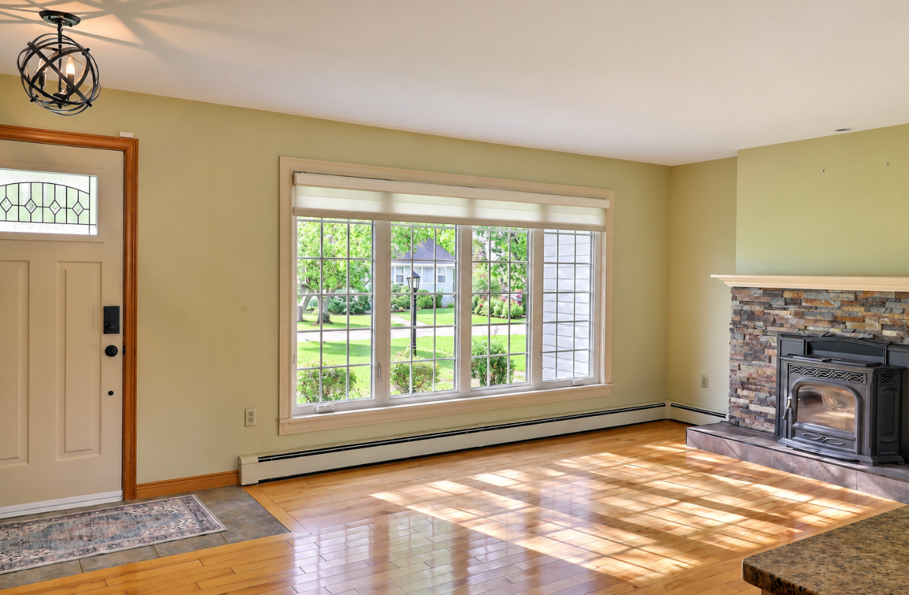 Beautifully Maintained Home with Generous Lot & Flexible Living Space 4