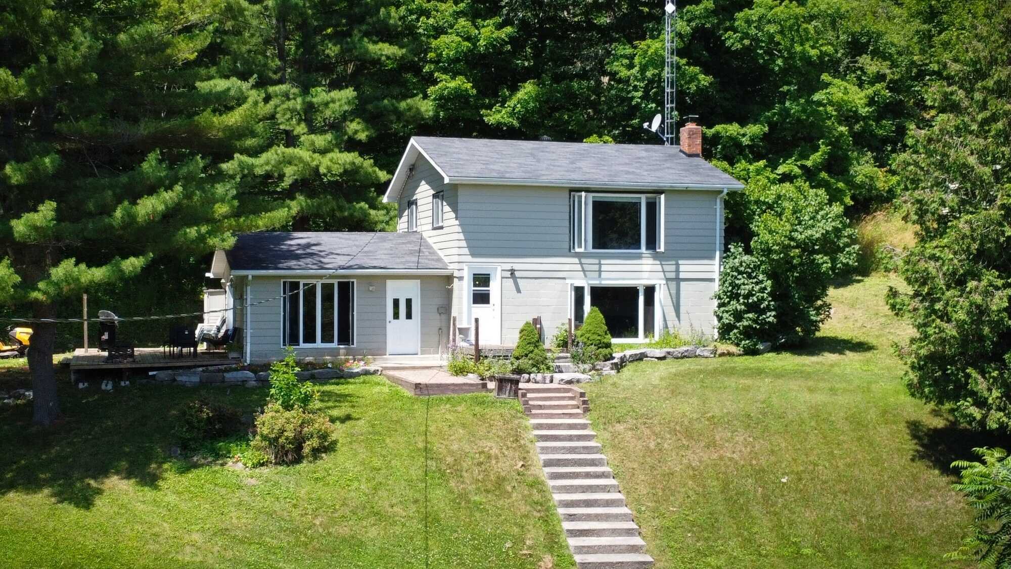 Turnkey Cottage Property on Large Lot with Great Views 3
