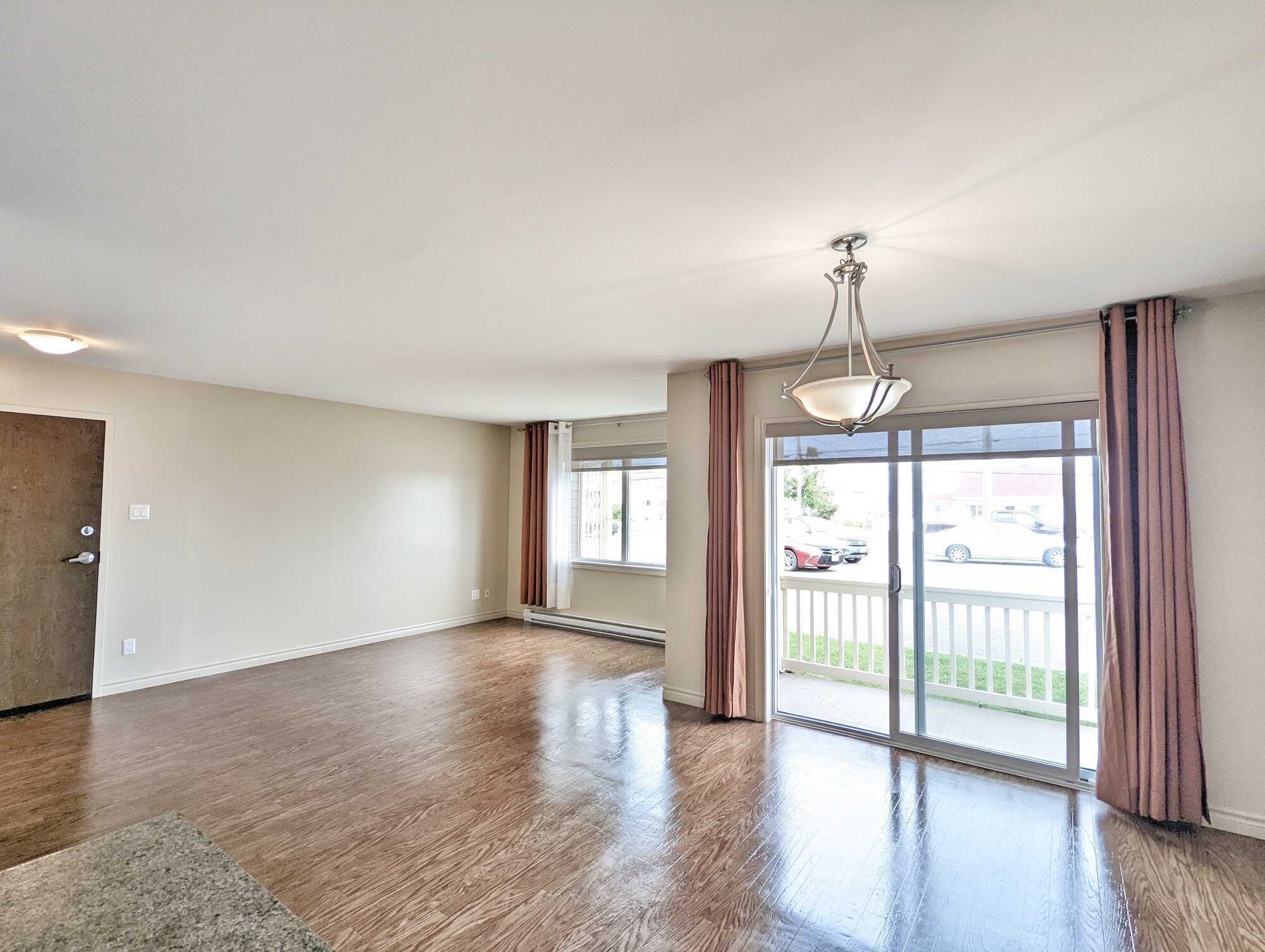 Propriété à revenue 12 unitées à vendre / 12 unit income property for sale 5