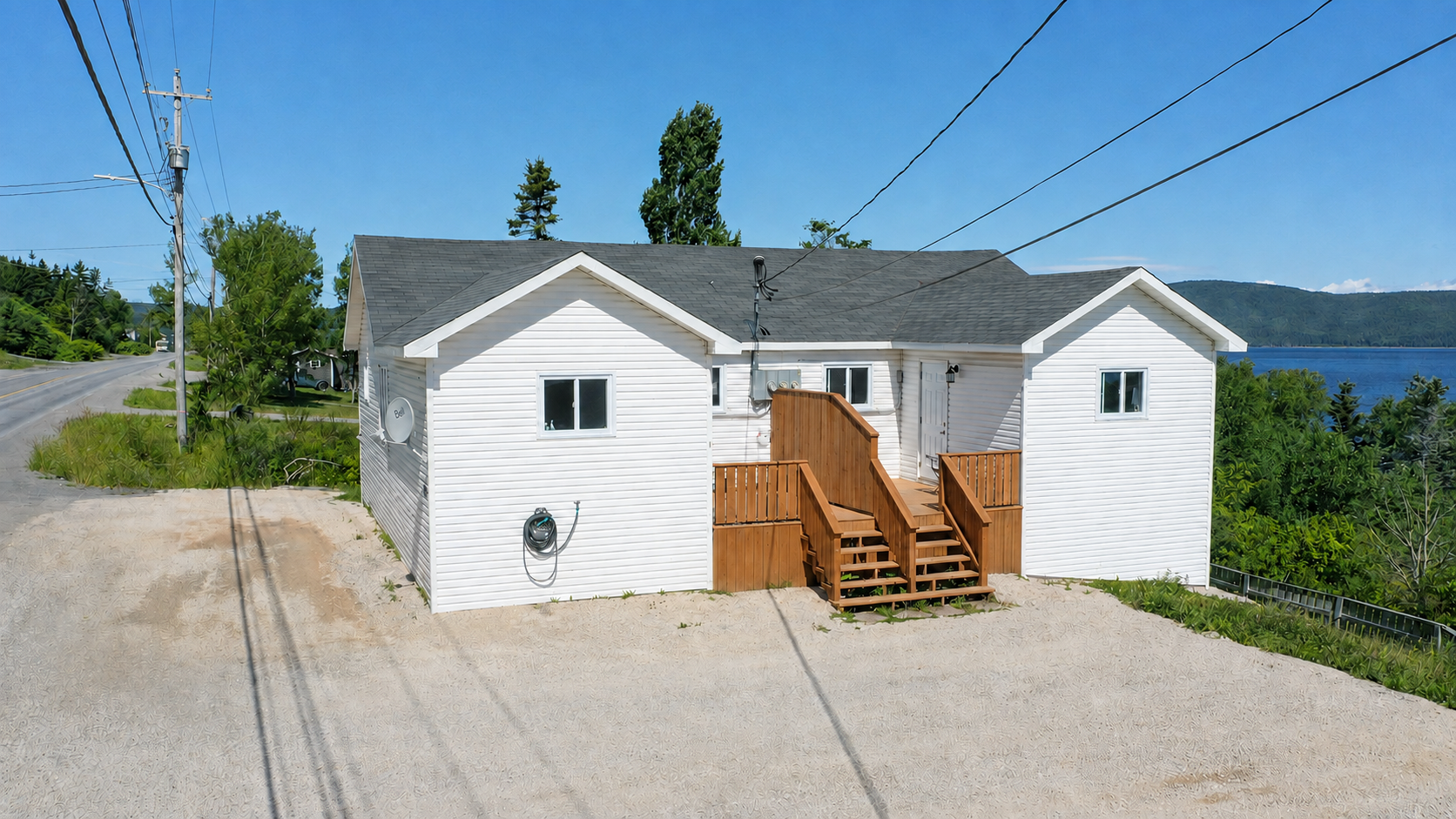 Income-producing investment property! 3