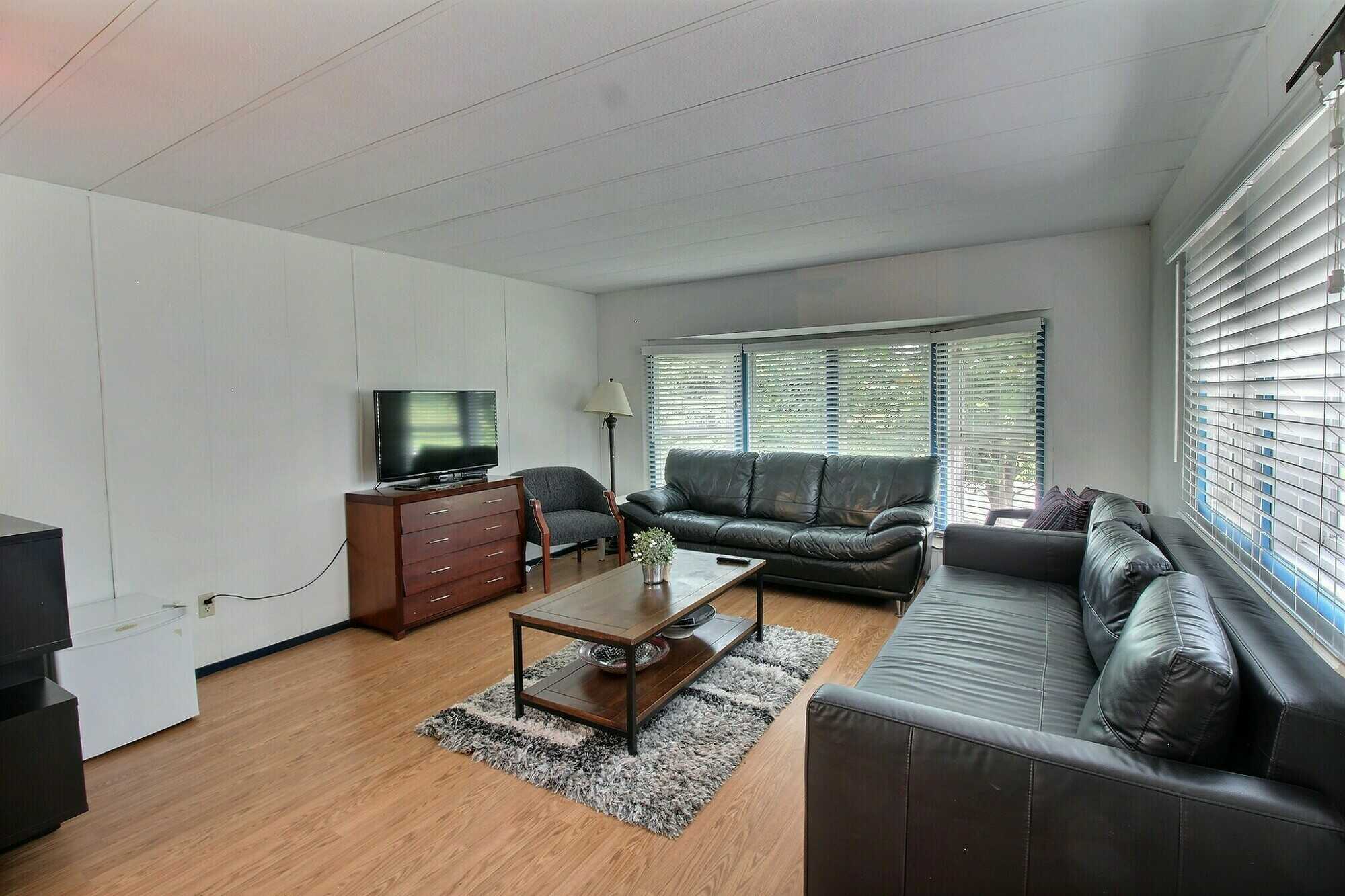 Fully Renovated – Ideal Staff Housing or Turnkey Rental 3