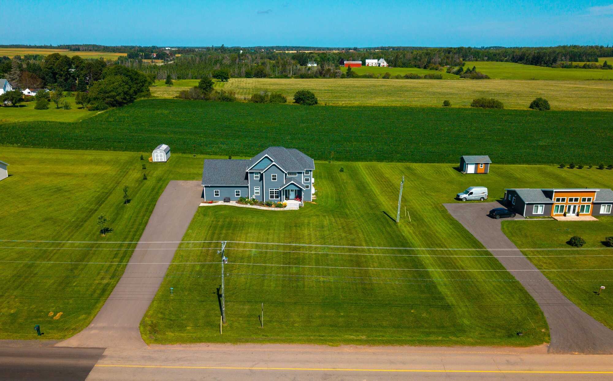 Luxury, Privacy & Space Between Charlottetown & Brackley Beach 3