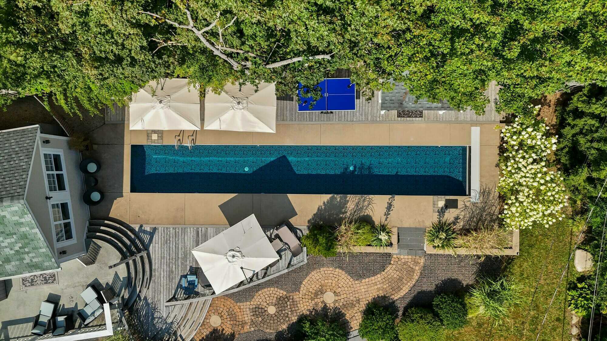 121 & 123 Duke Street, Chester, Nova Scotia
$2.95M CAD | Approximately $2.M USD | Approximately €1.8M EUR
7 Bedrooms | 7 Bathrooms | Pool | Registered Mooring | Multi-Residence Flexibility 5