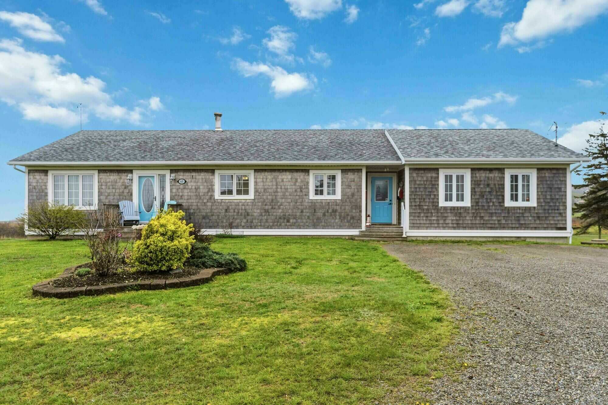 Ocean View Living on Nova Scotia’s Acadian Shore | 5 Bedroom Home Near Université Sainte-Anne 3
