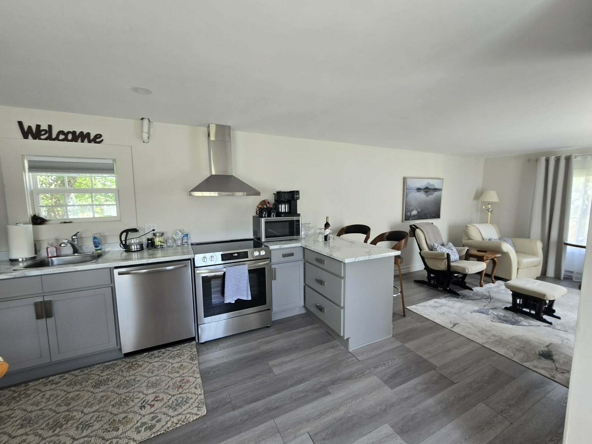 PRIVATE SALE. SINGLE FAMILY DWELLING 5
