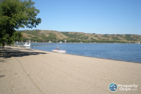 lot 4 block 1 plan 85R36259 Pelican Shores, Esterhazy 3