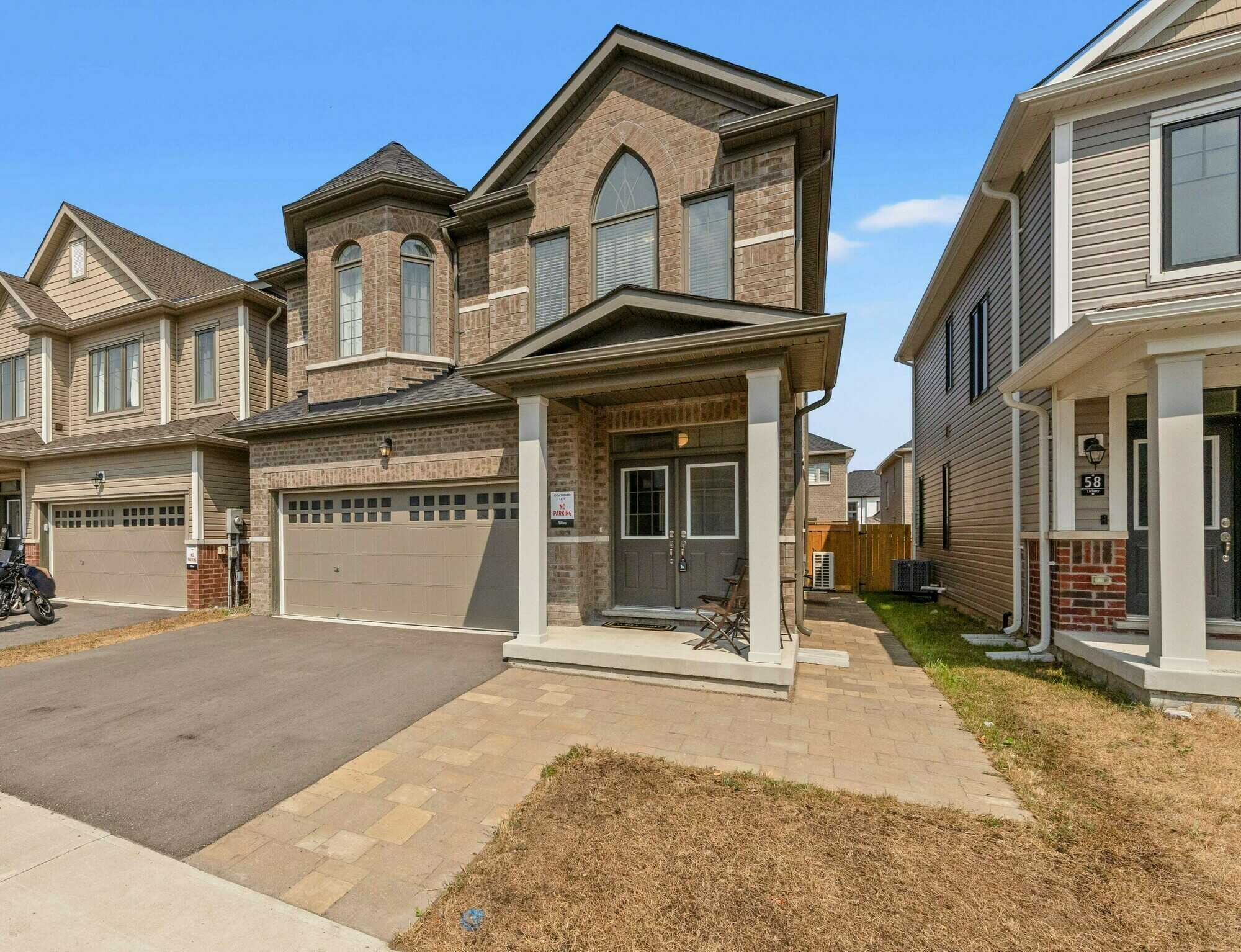 Luxurious Modern 4-Bedroom Detached Home with Attached Garage 2