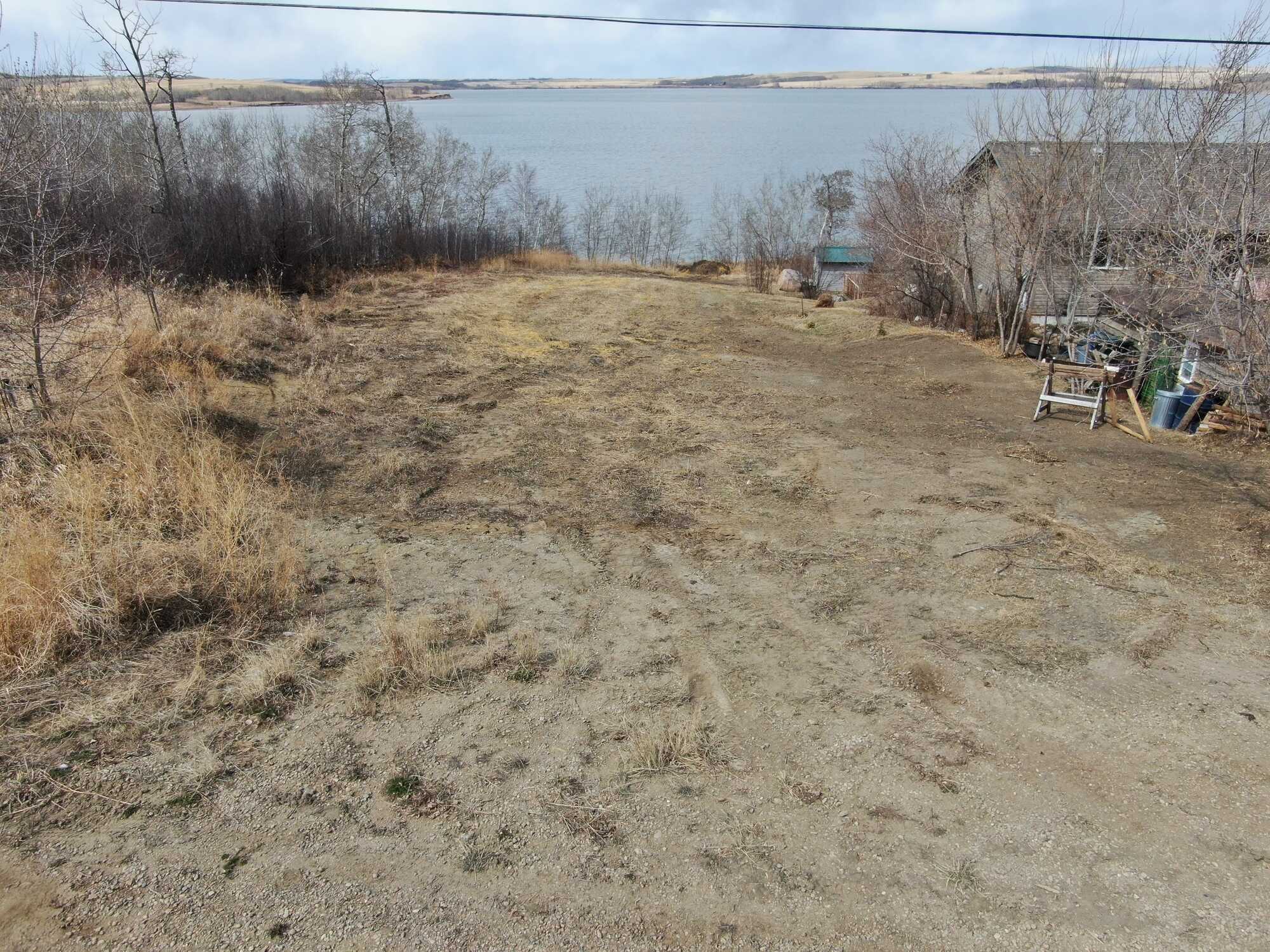 Lakefront lot in Greenstreet, SK 2