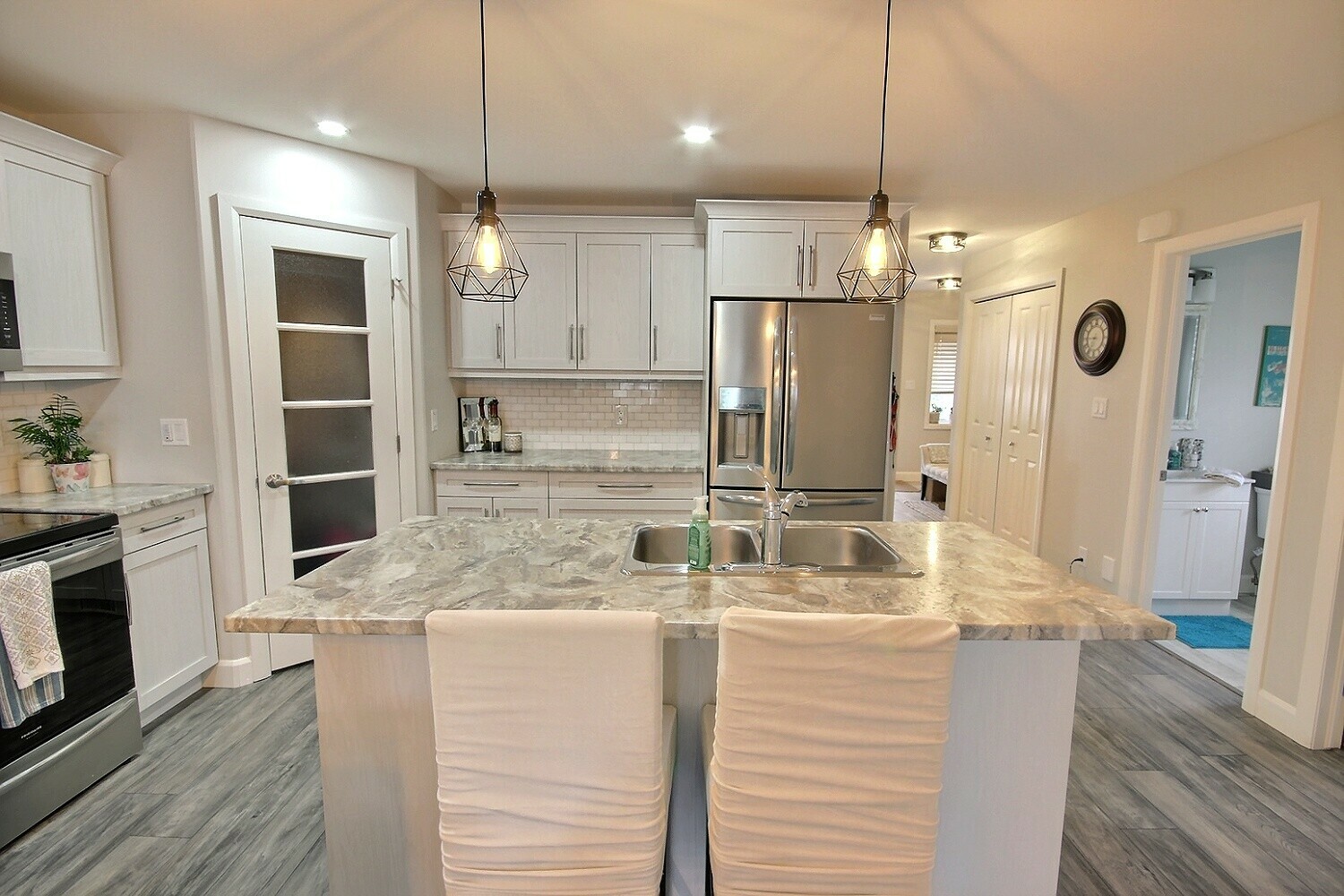 Modern 3-Bedroom Semi-Detached with Main-Floor Primary Suite 5