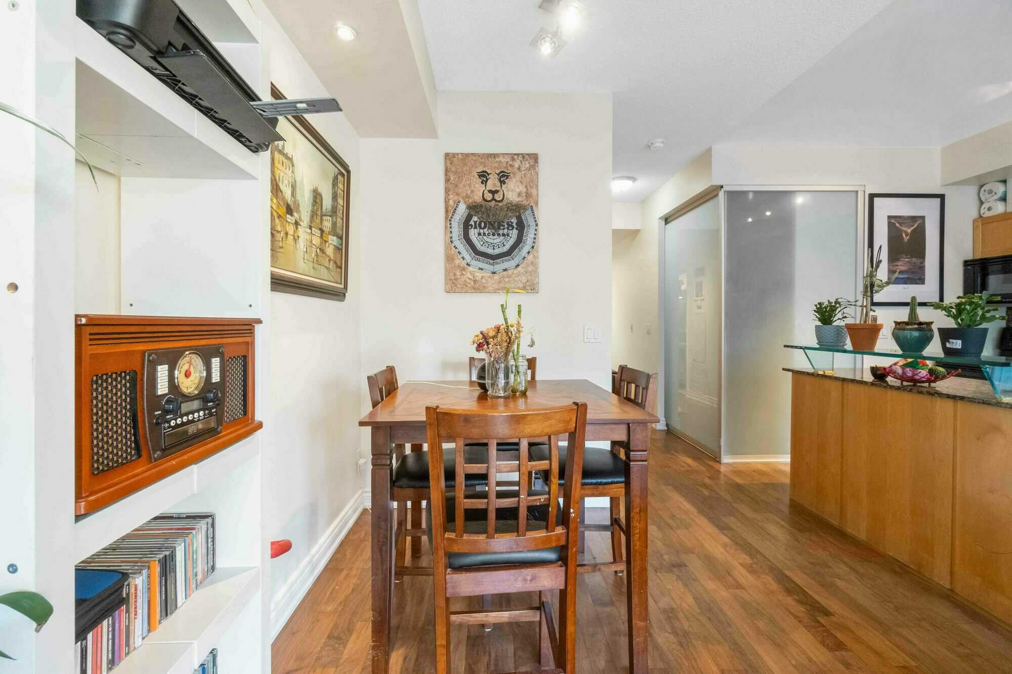 Spacious 1+Den in Exclusive Pantages Building 5